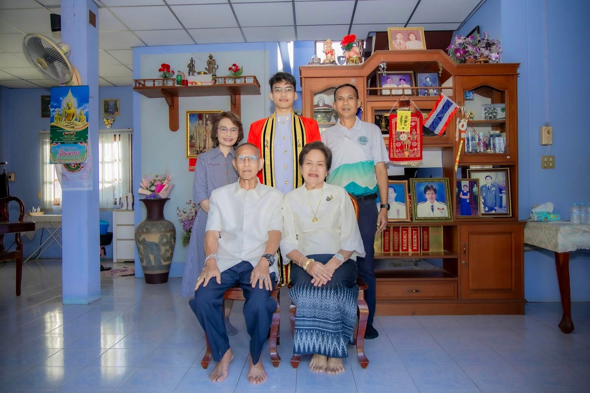 ผลงานรับปริญญา สถาบันเทคโนโลยีพระจอมเกล้าเจ้าคุณทหารลาดกระบัง โดย Phusanisa W. Photographer ภาพที่ 6