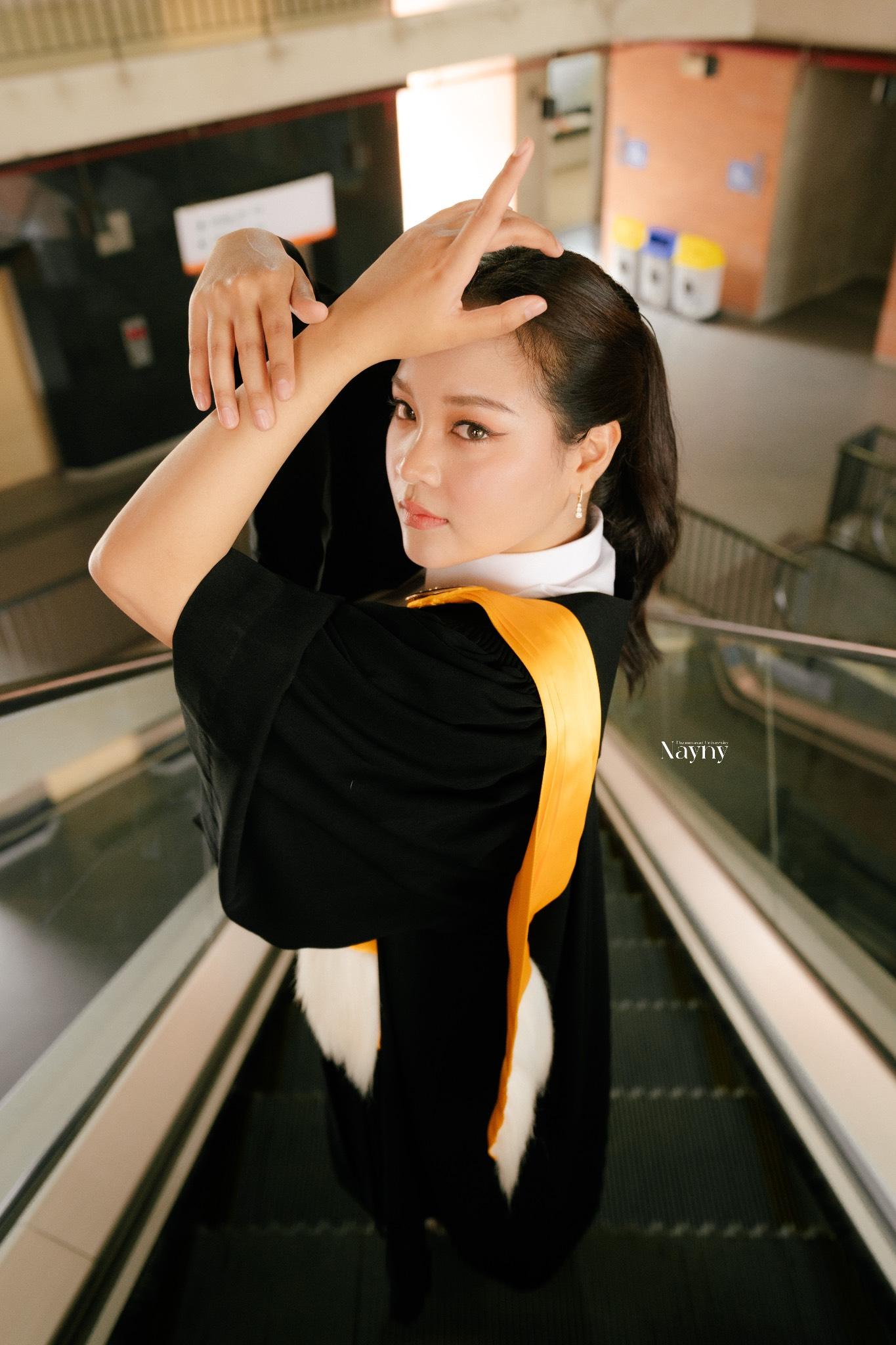 ผลงานรับปริญญา มหาวิทยาลัยธรรมศาสตร์ โดย aspect_fotograf ภาพที่ 4