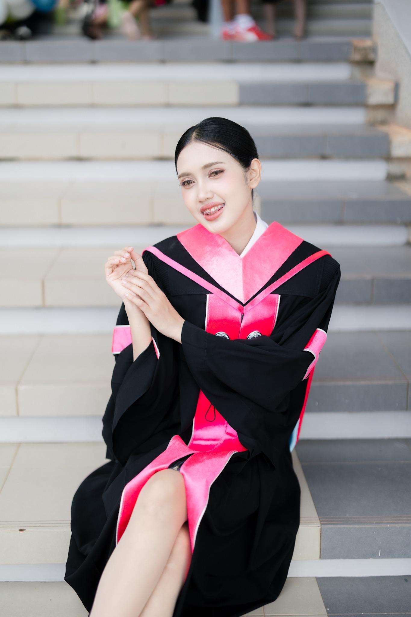 ผลงานรับปริญญา มหาวิทยาลัยราชภัฏสุราษฏร์ธานี โดย ซืน‘วานนน ภาพที่ 9