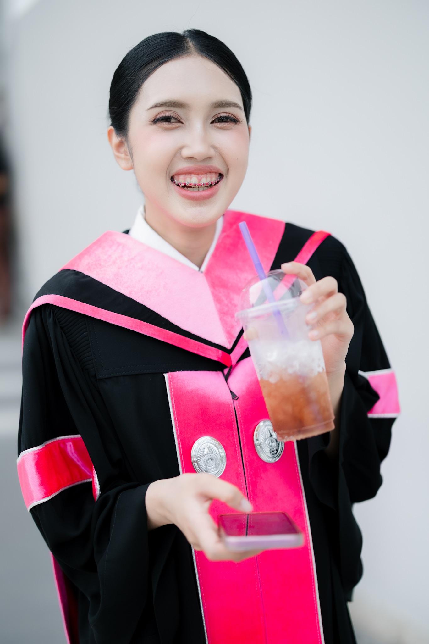ผลงานรับปริญญา มหาวิทยาลัยราชภัฏสุราษฏร์ธานี โดย ซืน‘วานนน ภาพที่ 16