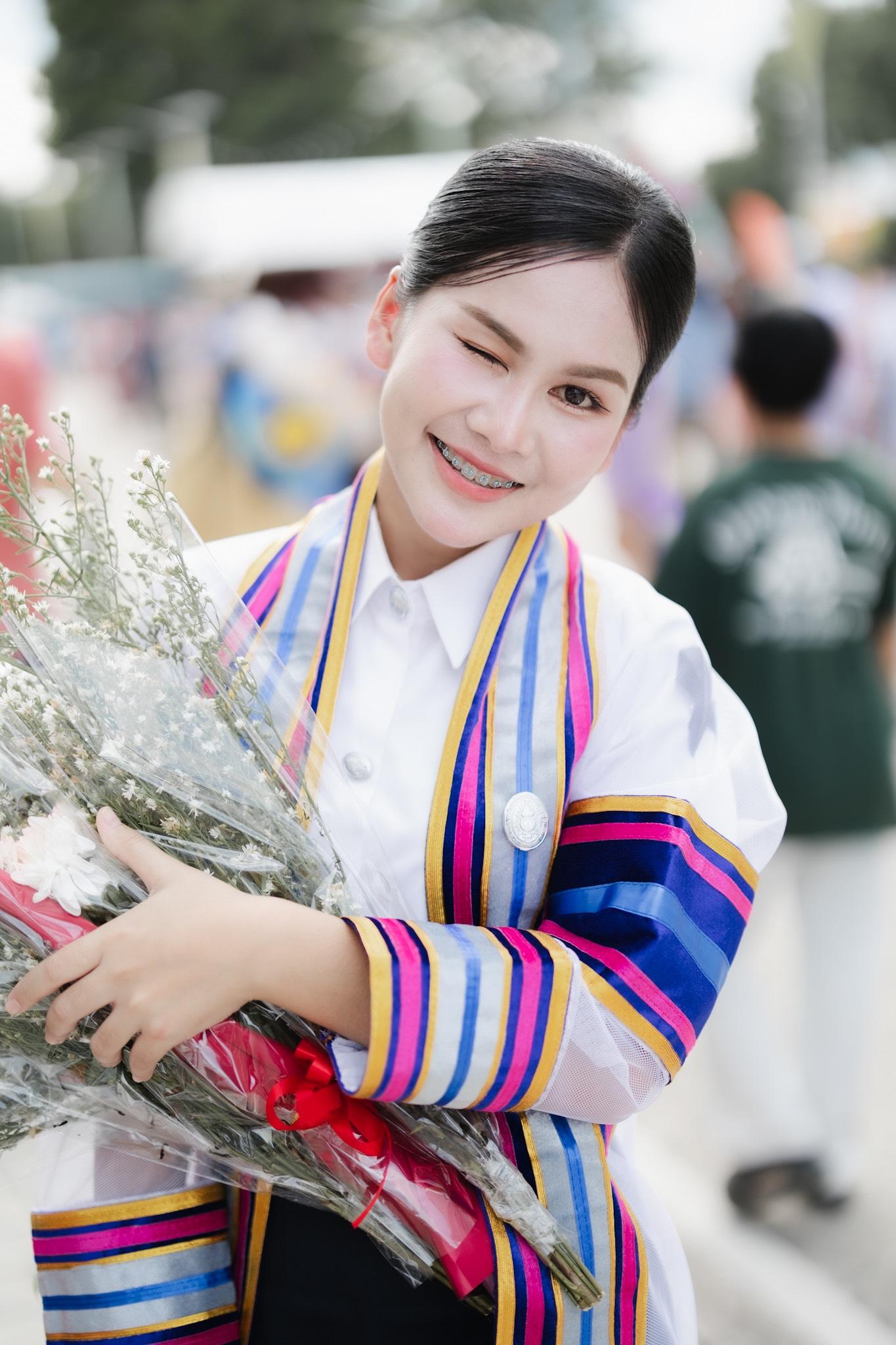 ผลงานรับปริญญา มหาวิทยาลัยราชภัฏอุบลราชธานี โดย ซืน‘วานนน ภาพที่ 6