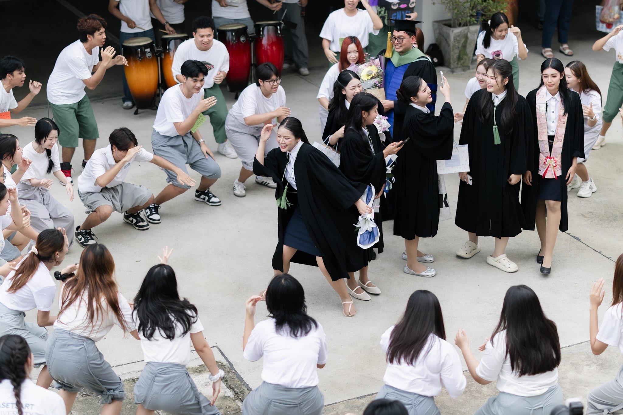 ผลงานรับปริญญา มหาวิทยาลัยเกษตรศาสตร์ โดย ซืน‘วานนน ภาพที่ 10