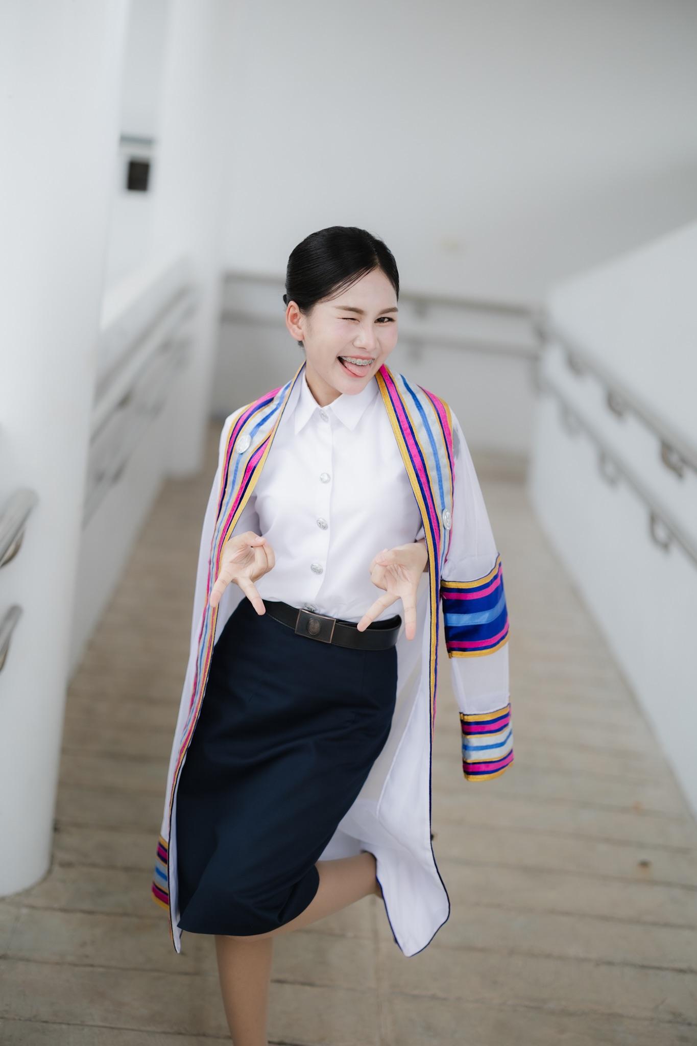 ผลงานรับปริญญา มหาวิทยาลัยราชภัฏอุบลราชธานี โดย ซืน‘วานนน ภาพที่ 2