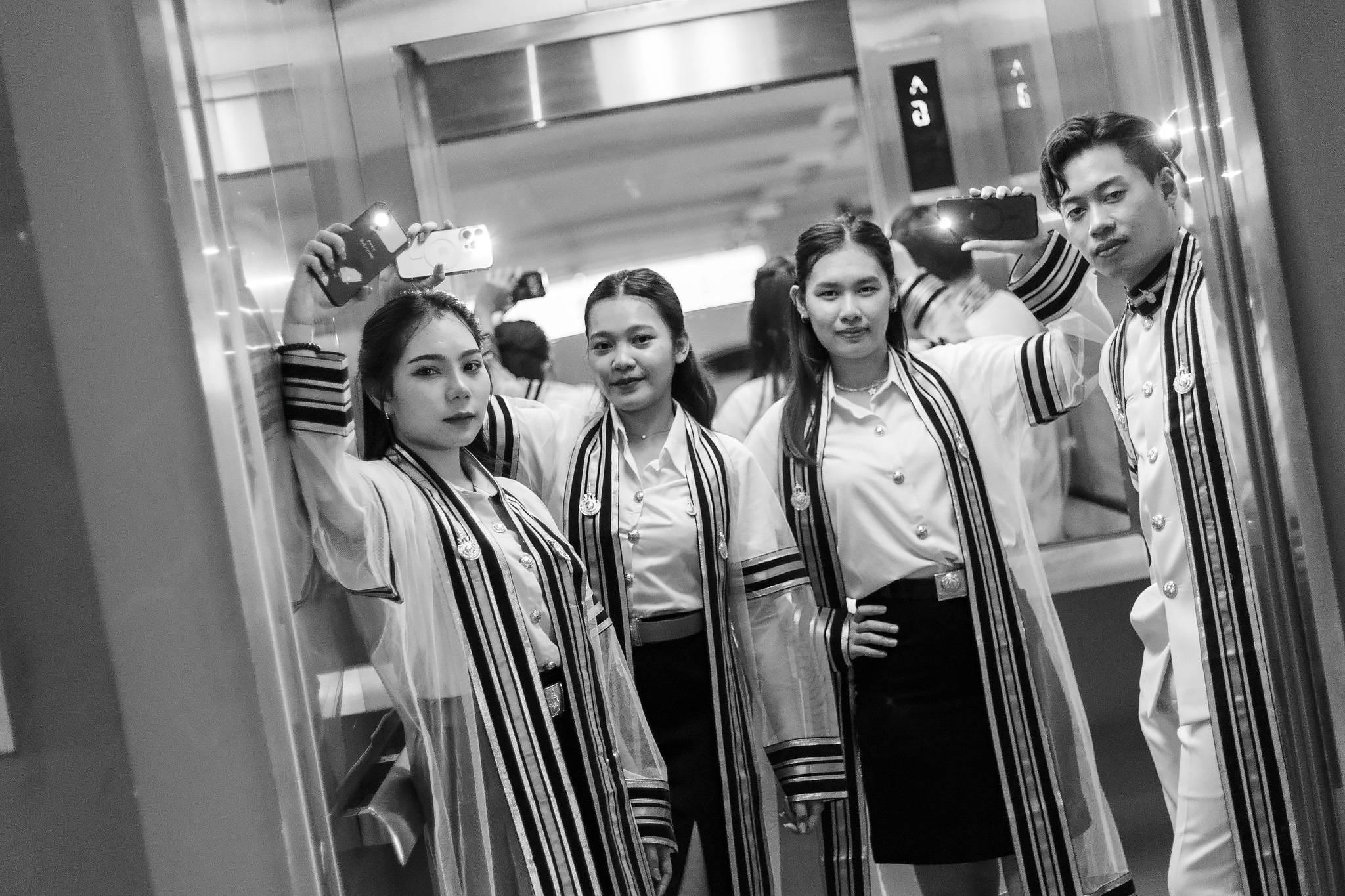 ผลงานรับปริญญา มหาวิทยาลัยเทคโนโลยีราชมงคลรัตนโกสินทร์ โดย Kung thanat ภาพที่ 2