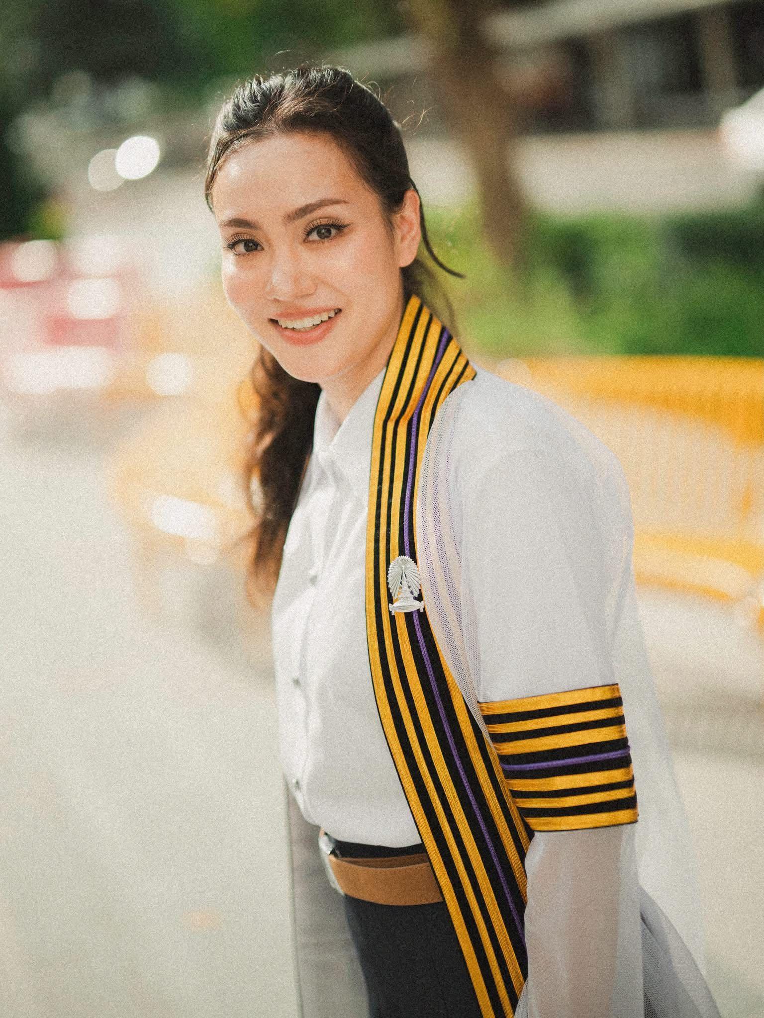 ผลงานรับปริญญา จุฬาลงกรณ์มหาวิทยาลัย โดย ANDA UT ภาพที่ 2