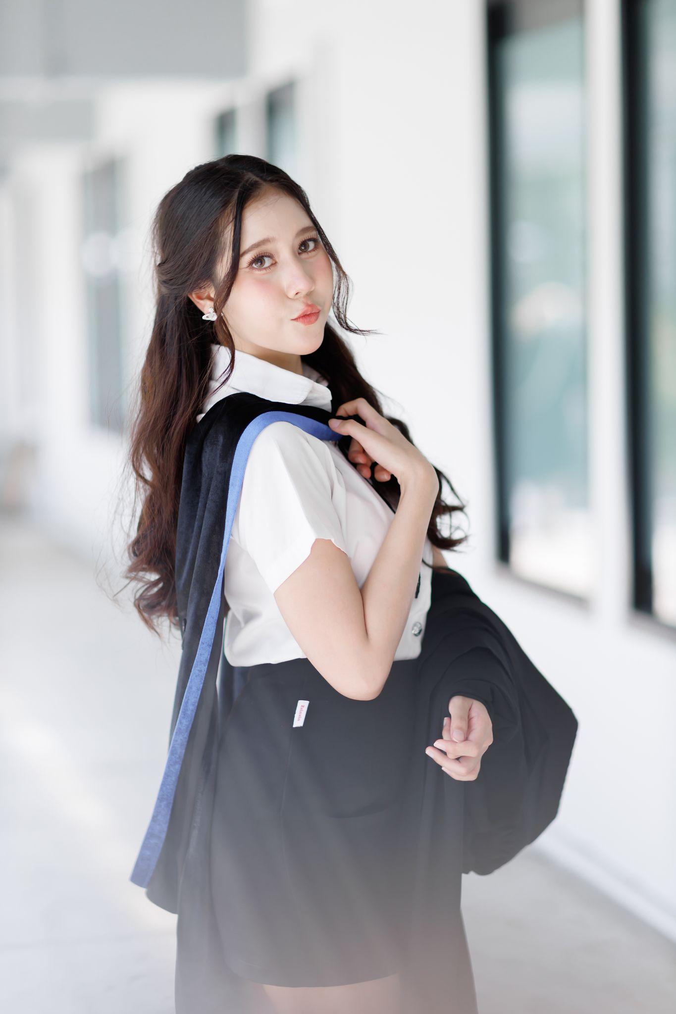 ผลงานรับปริญญา มหาวิทยาลัยศิลปากร โดย bb_pornchanok ภาพที่ 15