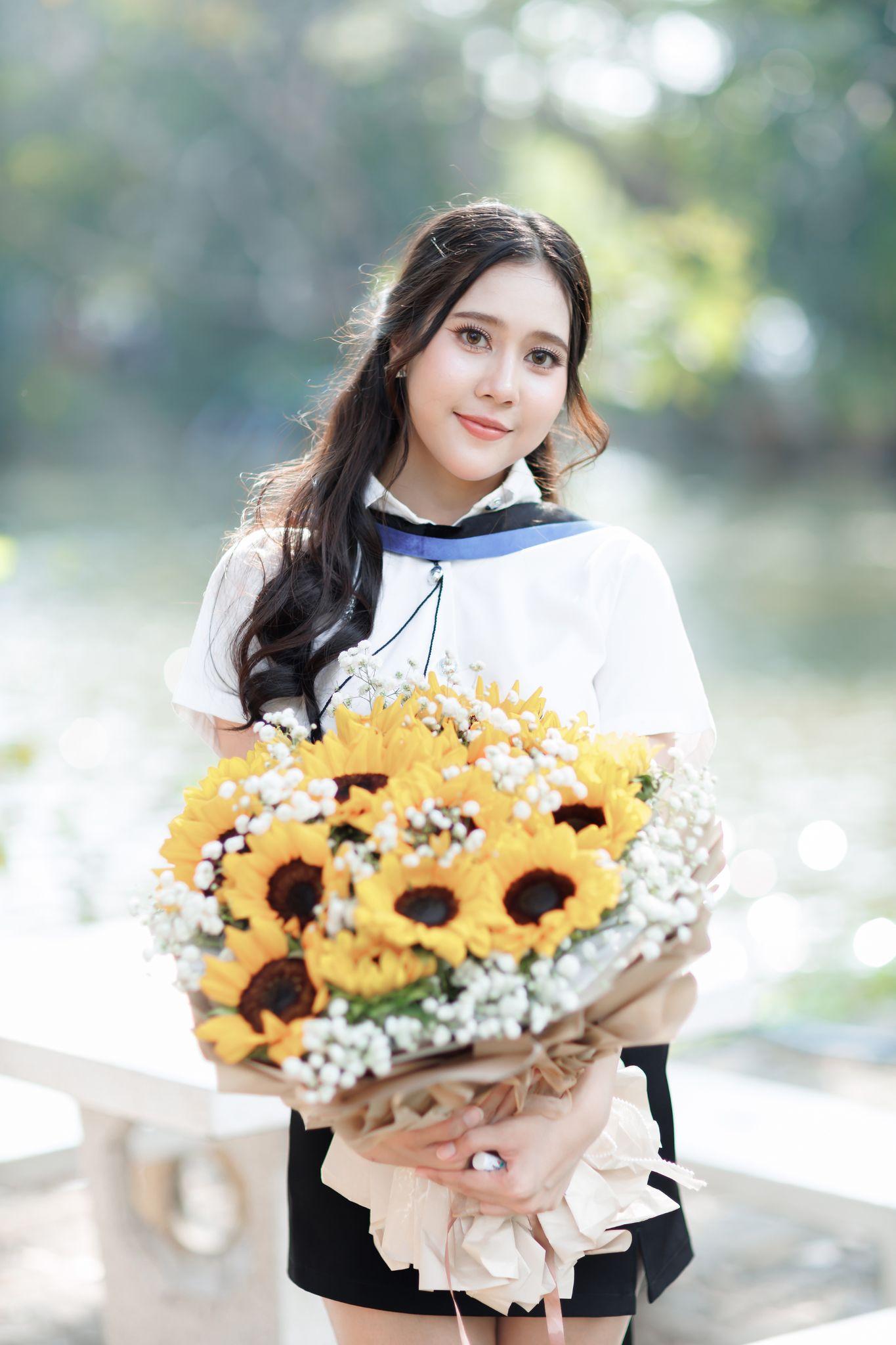 ผลงานรับปริญญา มหาวิทยาลัยศิลปากร โดย bb_pornchanok ภาพที่ 11