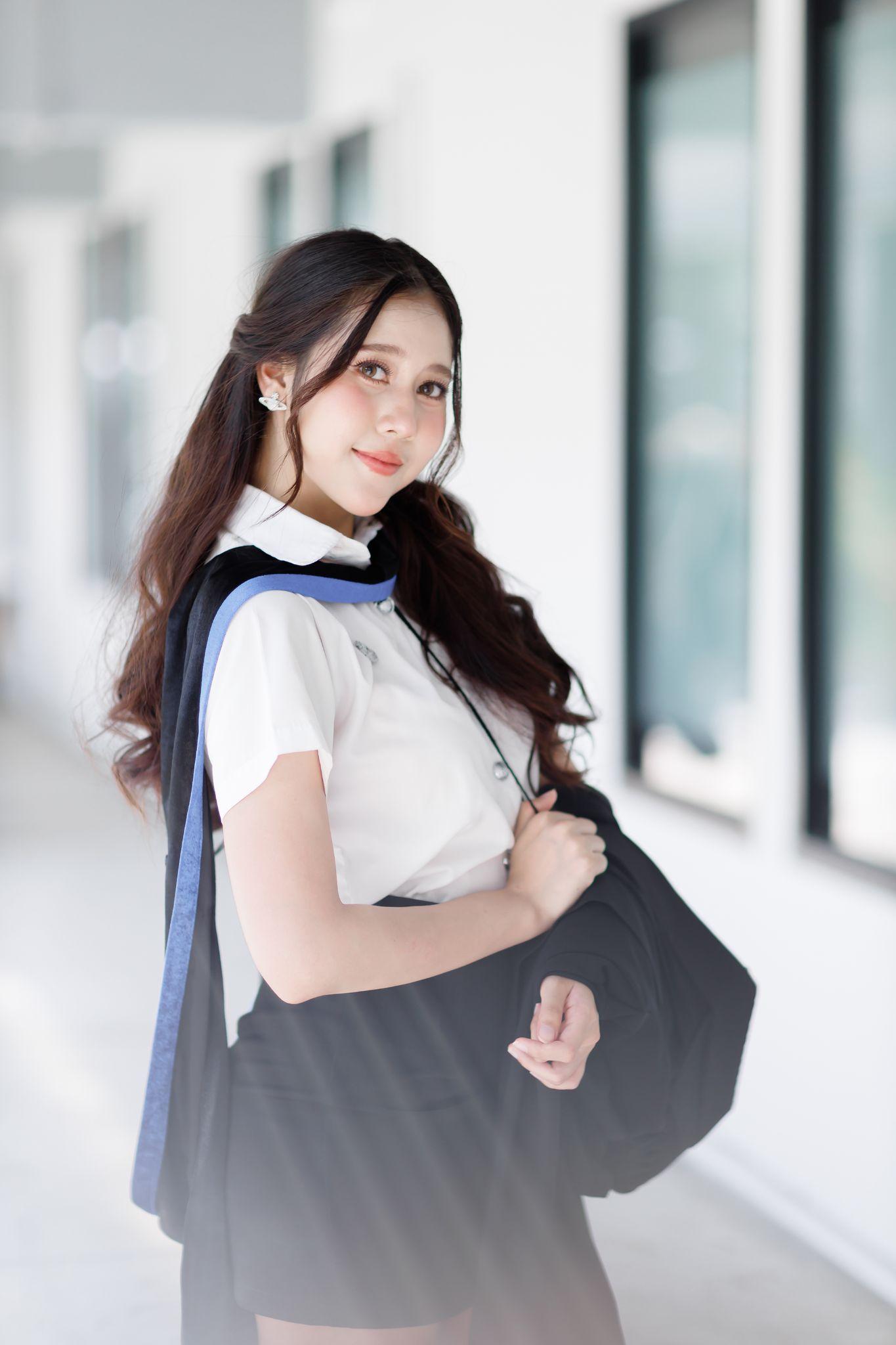 ผลงานรับปริญญา มหาวิทยาลัยศิลปากร โดย bb_pornchanok ภาพที่ 18