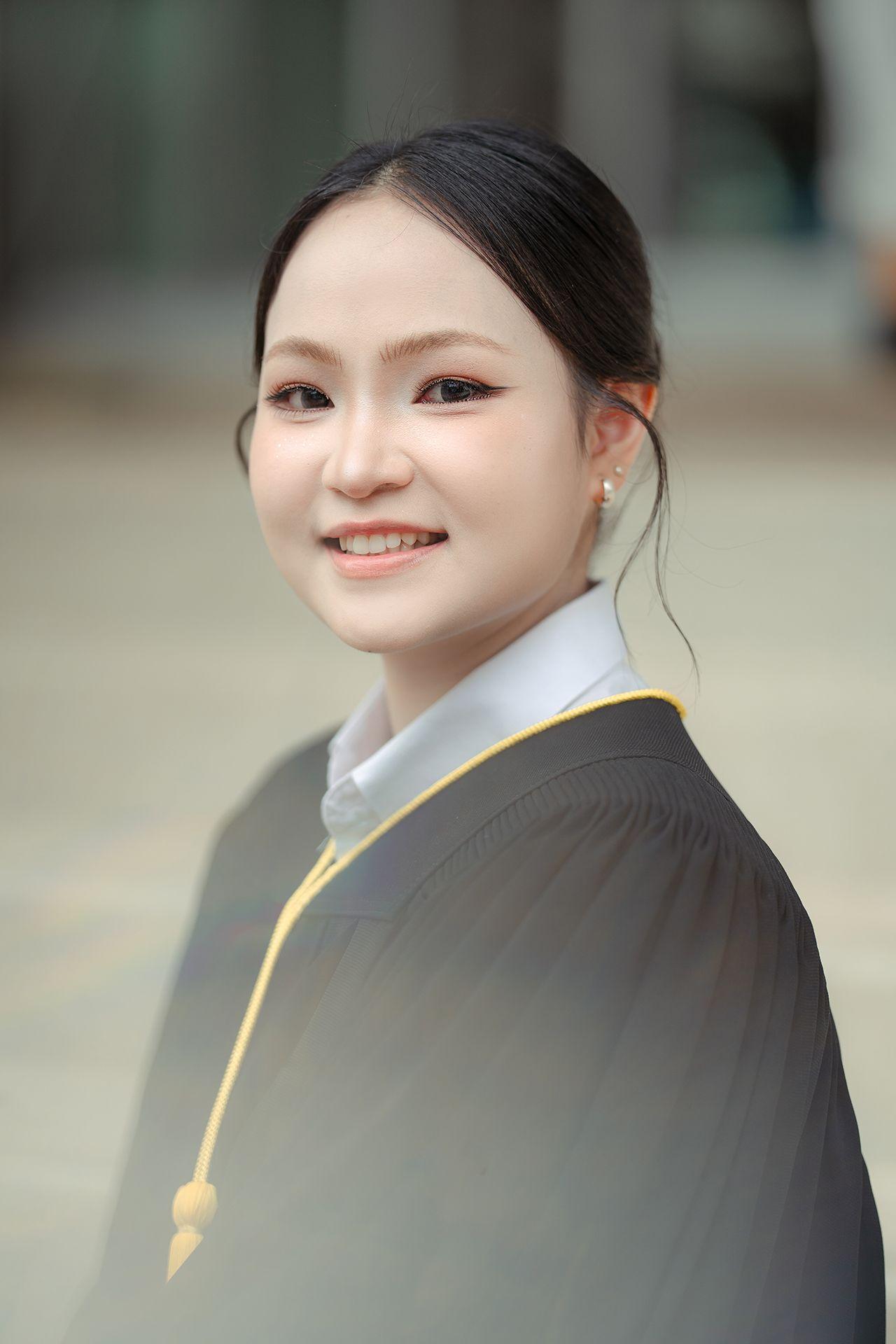 ผลงานรับปริญญา โดย APHRODITE GALLERIES ภาพที่ 1