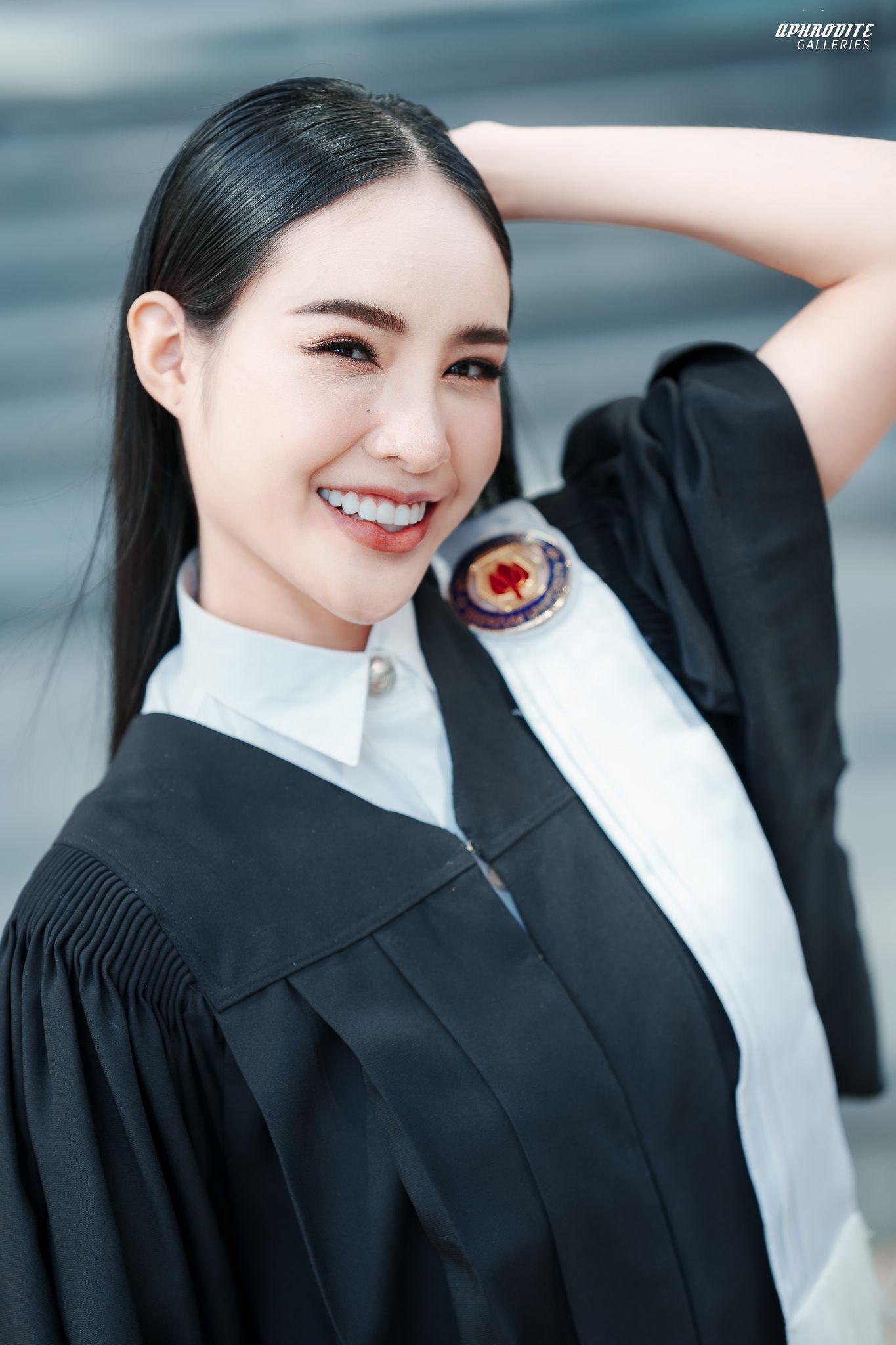 ผลงานรับปริญญา มหาวิทยาลัยศรีปทุม โดย APHRODITE GALLERIES ภาพที่ 4