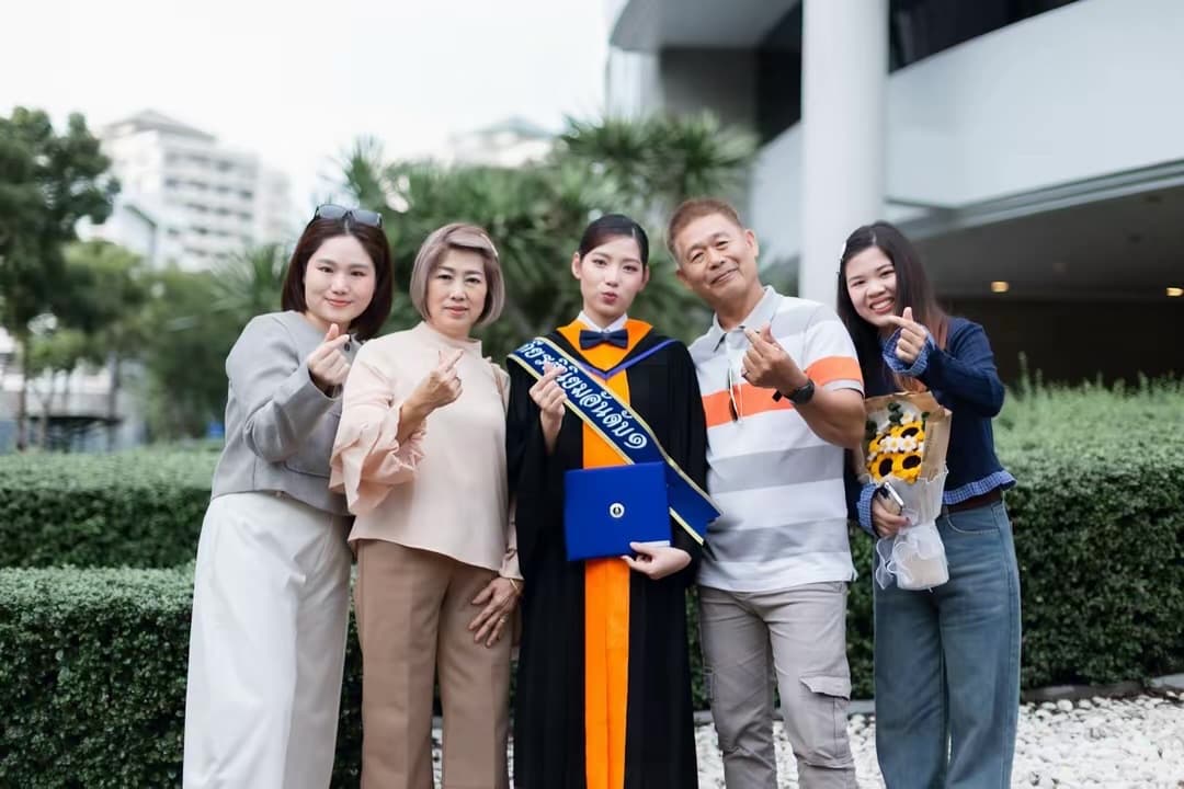 ผลงานรับปริญญา โดย Nbkphoto ภาพที่ 4