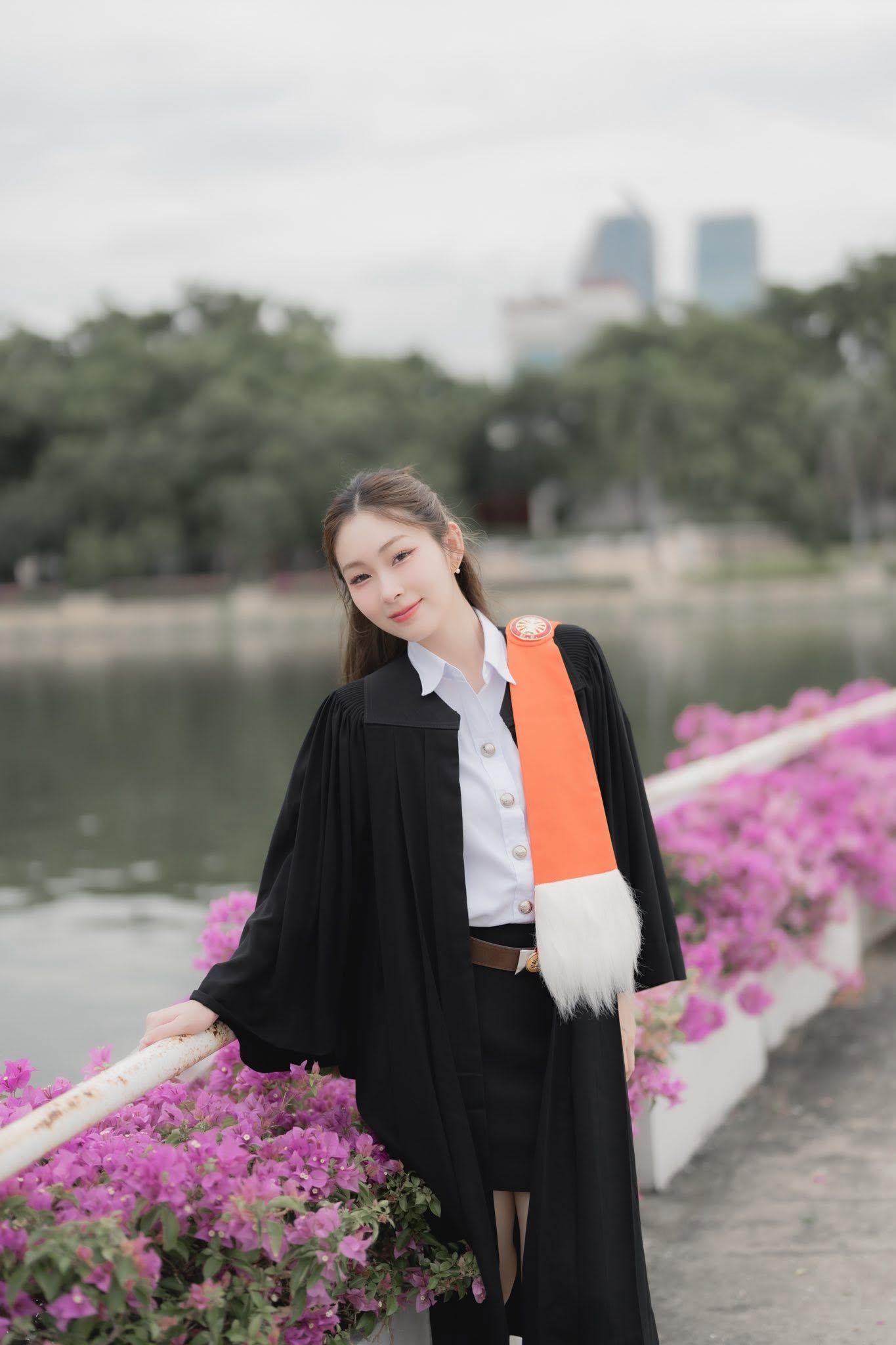 ผลงานรับปริญญา มหาวิทยาลัยธรรมศาสตร์ โดย JJ.Buddy Photographer ภาพที่ 17