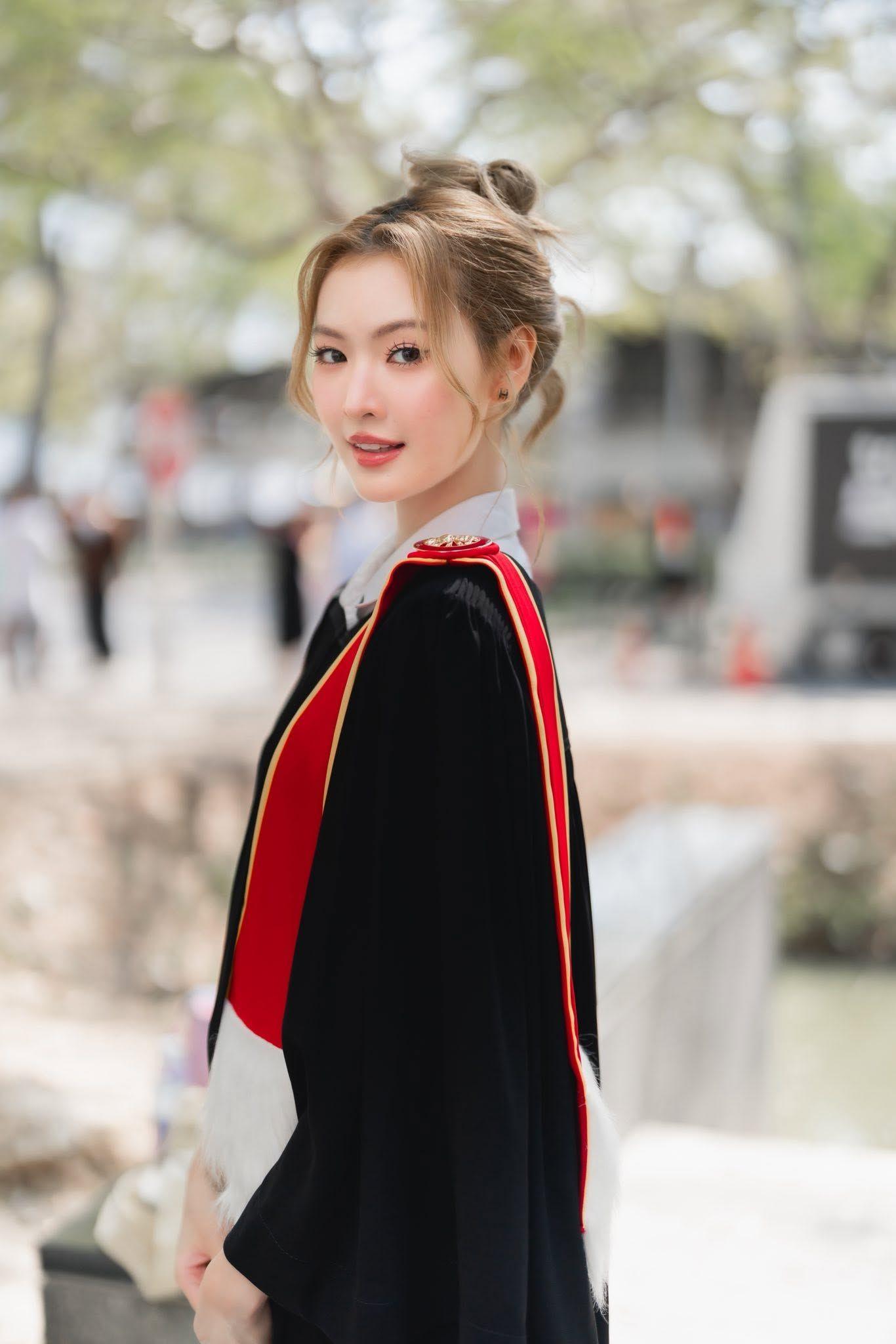 ผลงานรับปริญญา มหาวิทยาลัยธรรมศาสตร์ โดย JJ.Buddy Photographer ภาพที่ 1