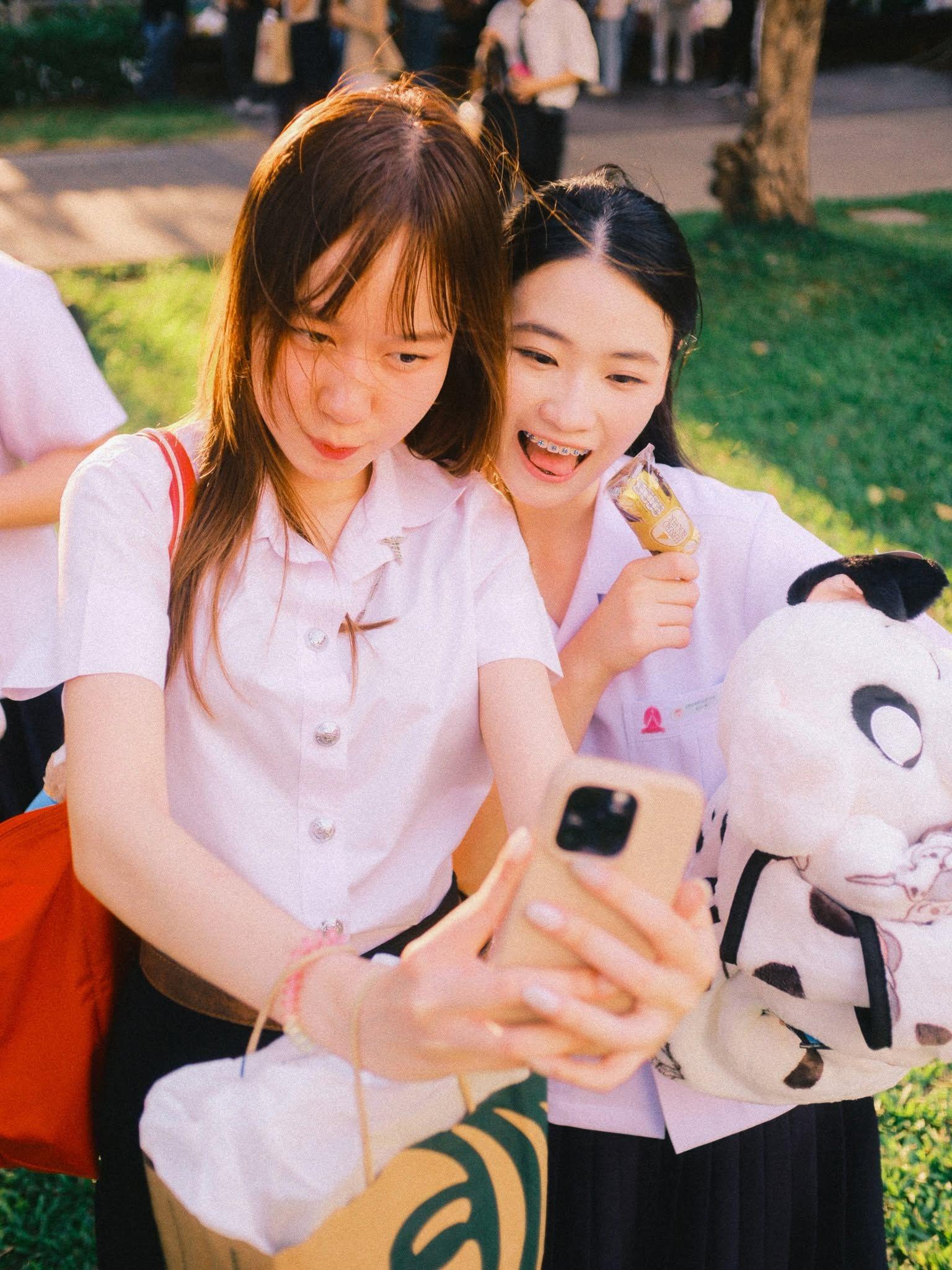 ผลงานรับปริญญา จุฬาลงกรณ์มหาวิทยาลัย โดย riz ภาพที่ 1