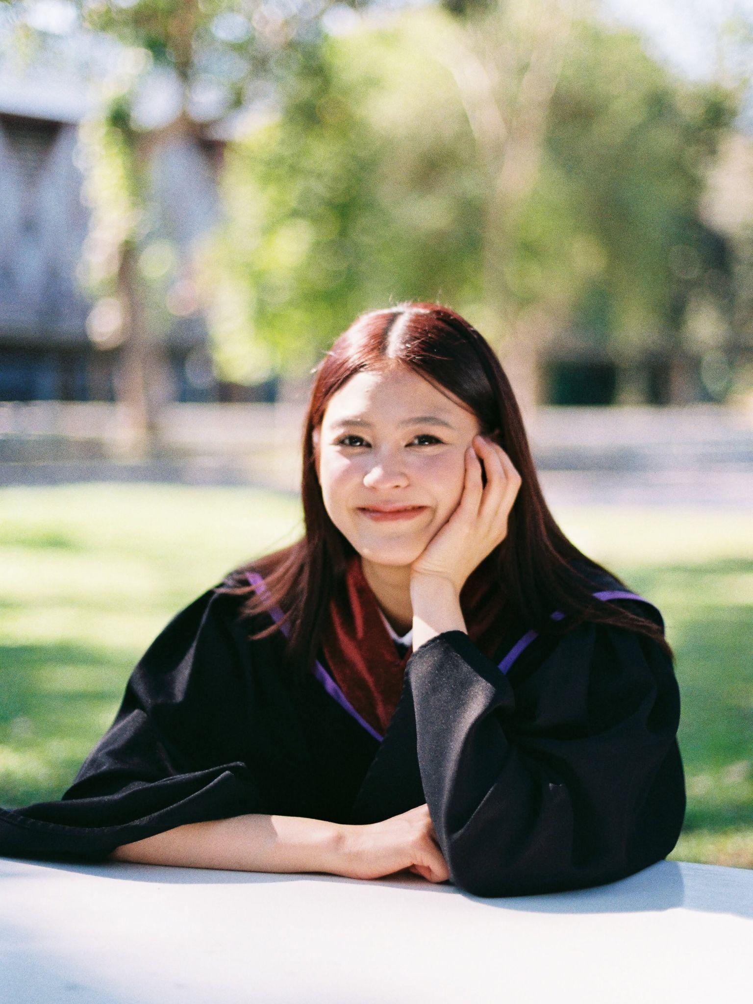 ผลงานรับปริญญา มหาวิทยาลัยเชียงใหม่ โดย riz ภาพที่ 1