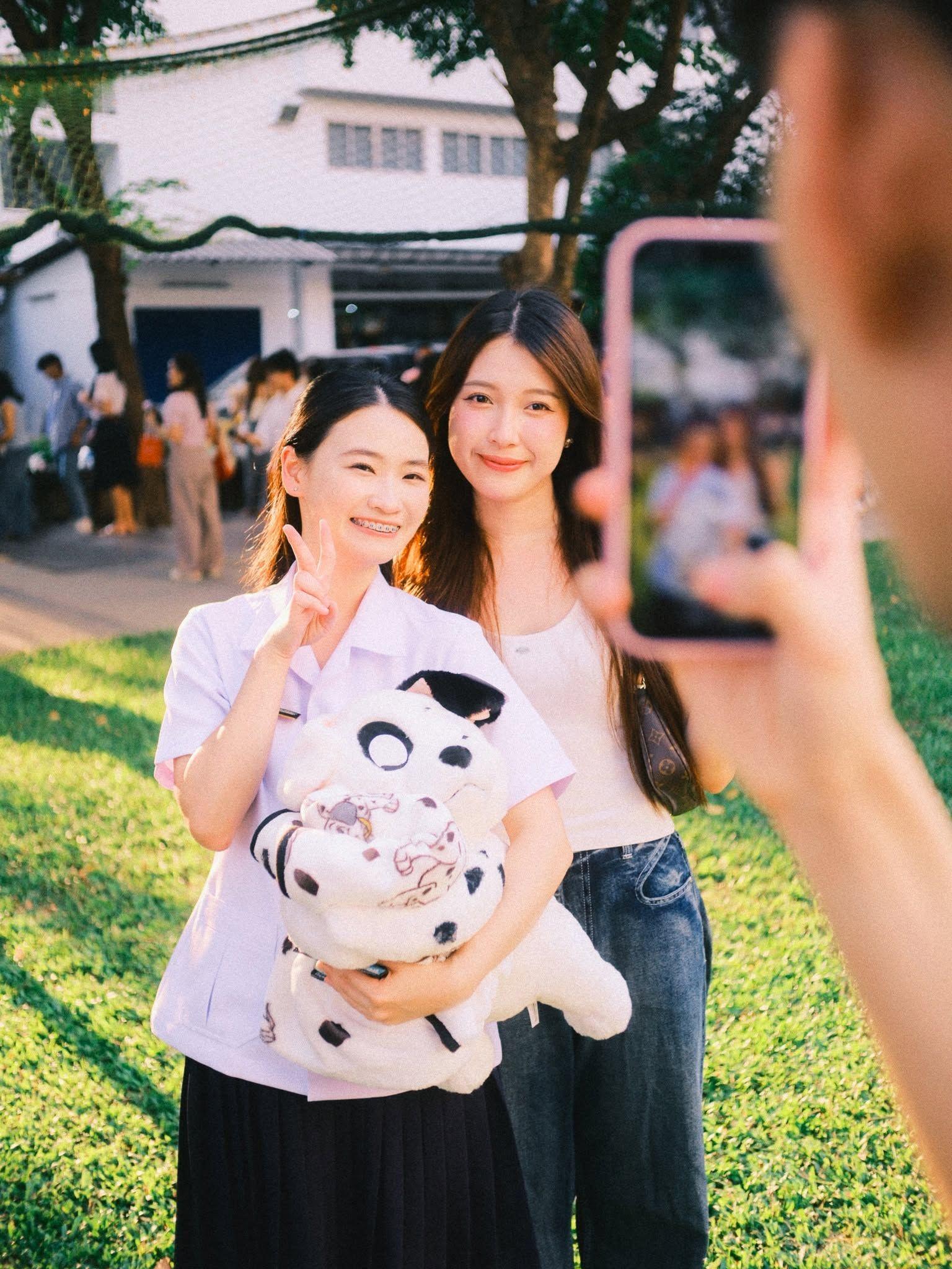 ผลงานรับปริญญา จุฬาลงกรณ์มหาวิทยาลัย โดย riz ภาพที่ 5