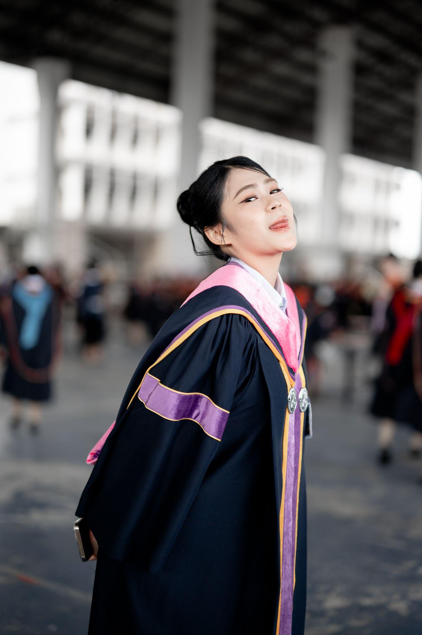 ผลงานรับปริญญา มหาวิทยาลัยราชภัฏบุรีรัมย์ โดย SWK.Photography ภาพที่ 6