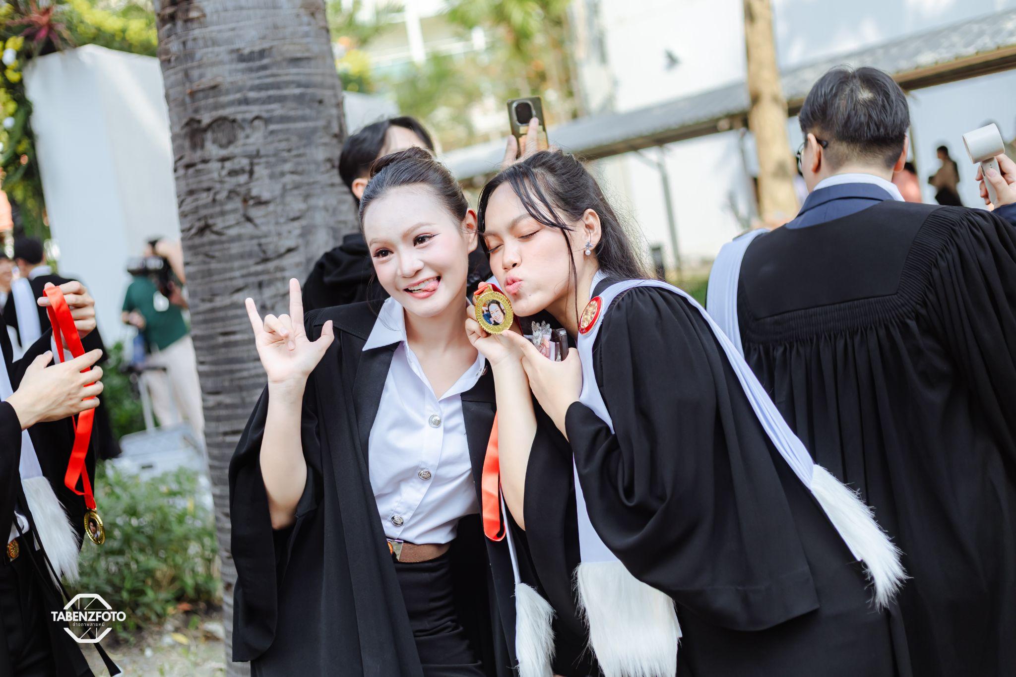 ผลงานรับปริญญา มหาวิทยาลัยธรรมศาสตร์ โดย TaBenzFoTo ภาพที่ 10
