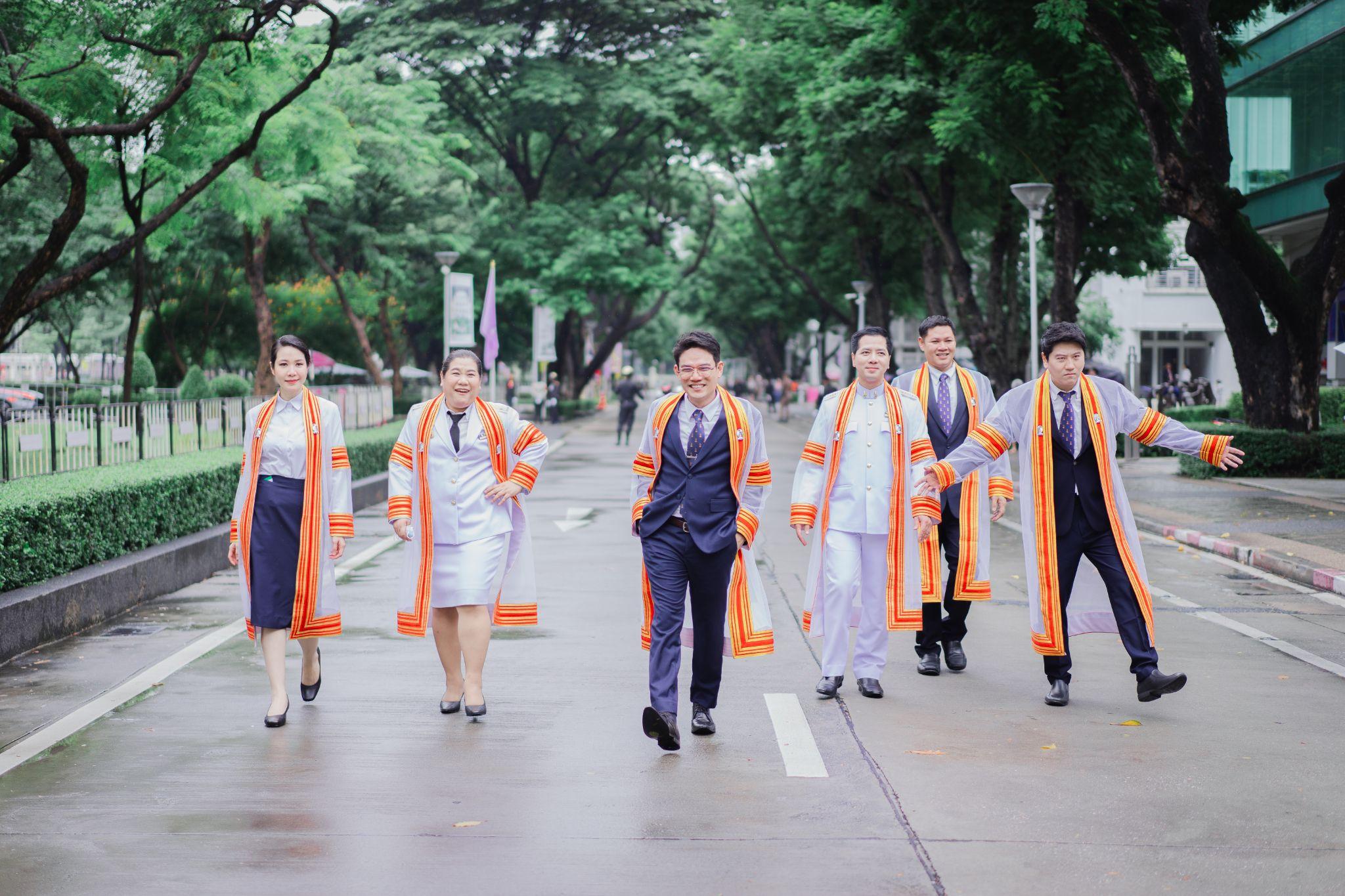 ผลงานรับปริญญา จุฬาลงกรณ์มหาวิทยาลัย โดย TaBenzFoTo ภาพที่ 7