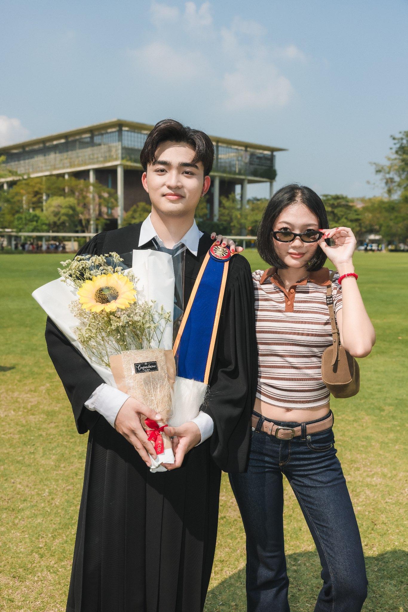 ผลงานรับปริญญา มหาวิทยาลัยธรรมศาสตร์ โดย Castas Fames ภาพที่ 10
