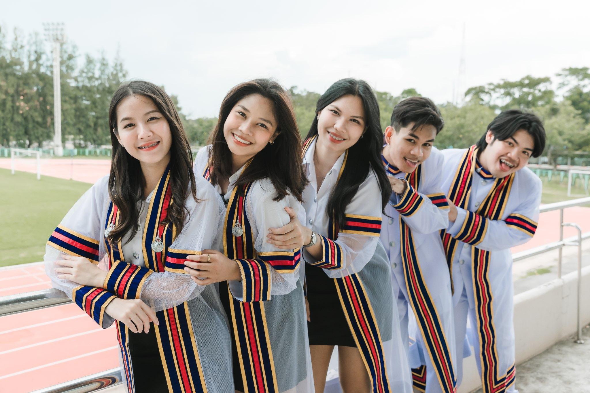 ผลงานรับปริญญา มหาวิทยาลัยเทคโนโลยีราชมงคลธัญบุรี โดย Castas Fames ภาพที่ 12