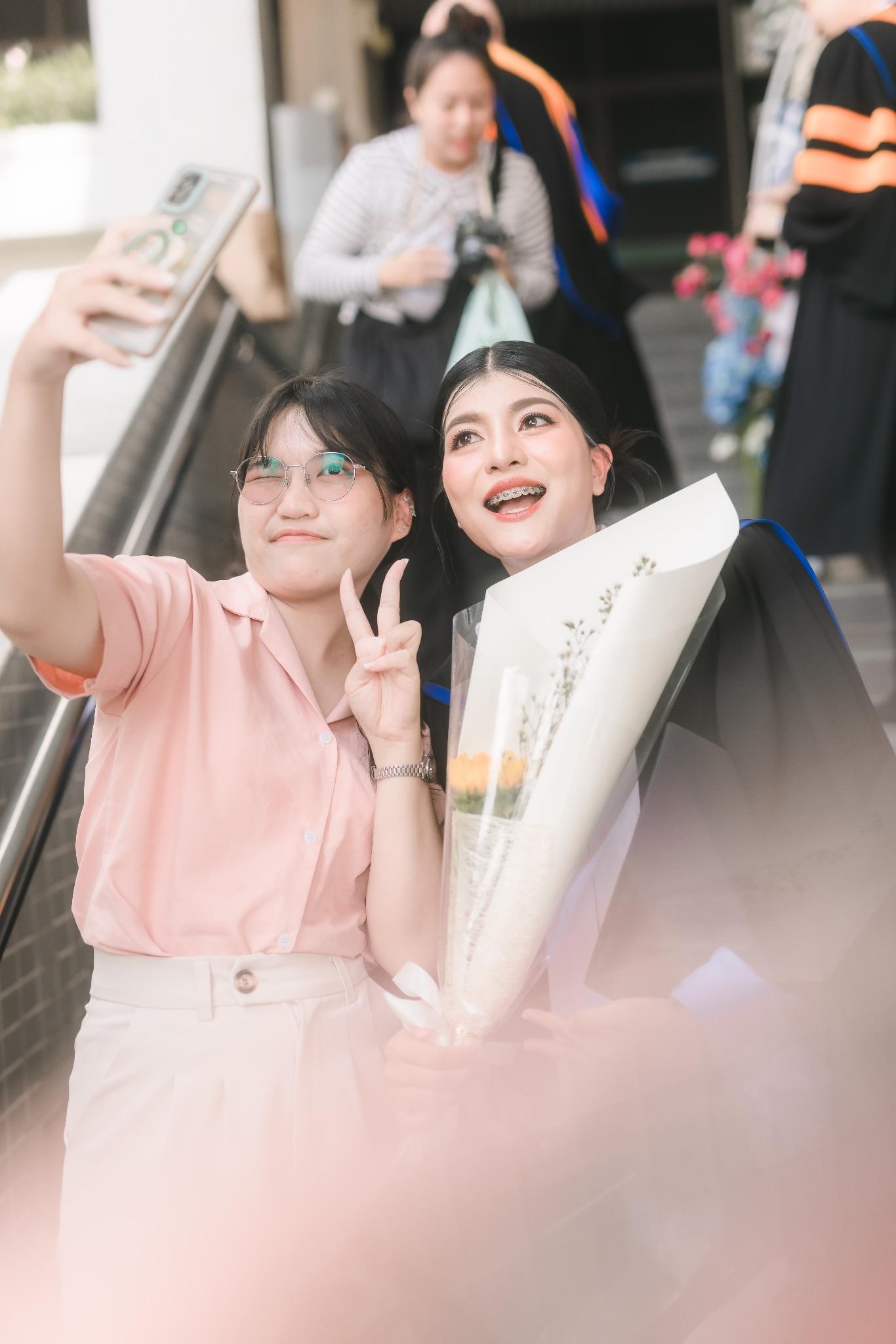 ผลงานรับปริญญา มหาวิทยาลัยมหิดล โดย Castas Fames ภาพที่ 18