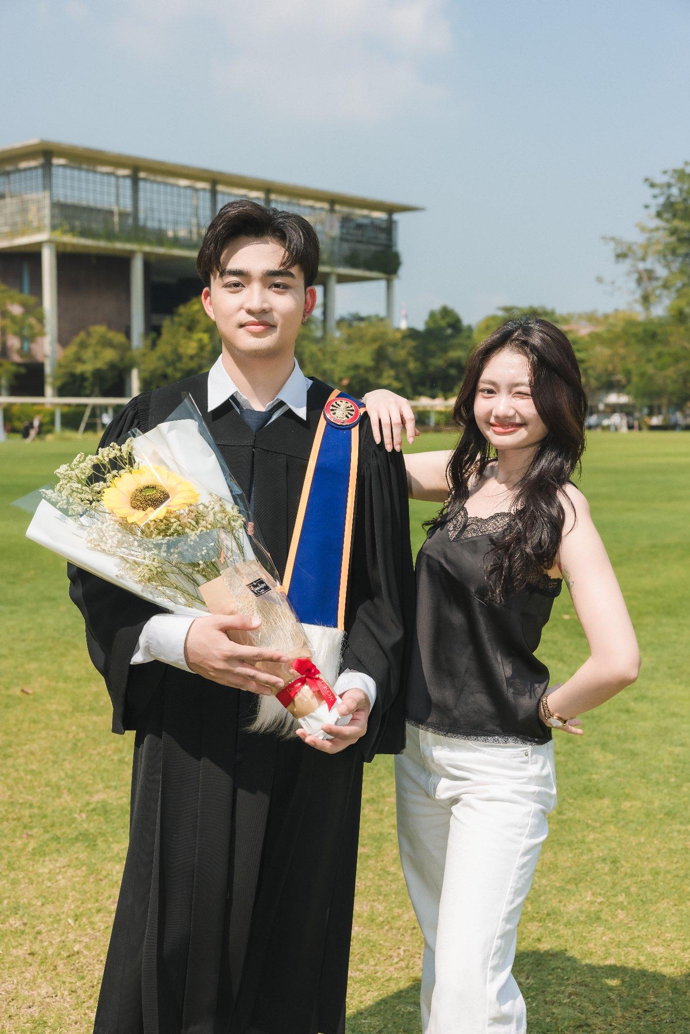 ผลงานรับปริญญา มหาวิทยาลัยธรรมศาสตร์ โดย Castas Fames ภาพที่ 9