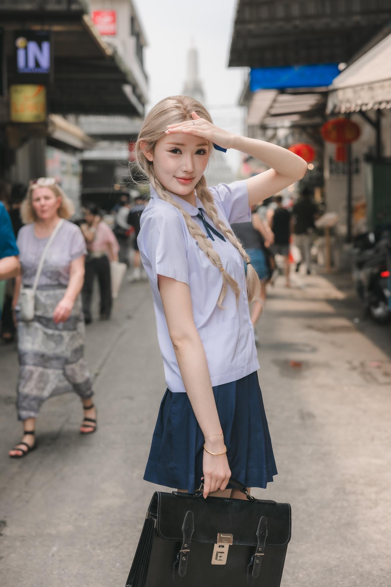 ผลงานรับปริญญา โดย Castas Fames ภาพที่ 1