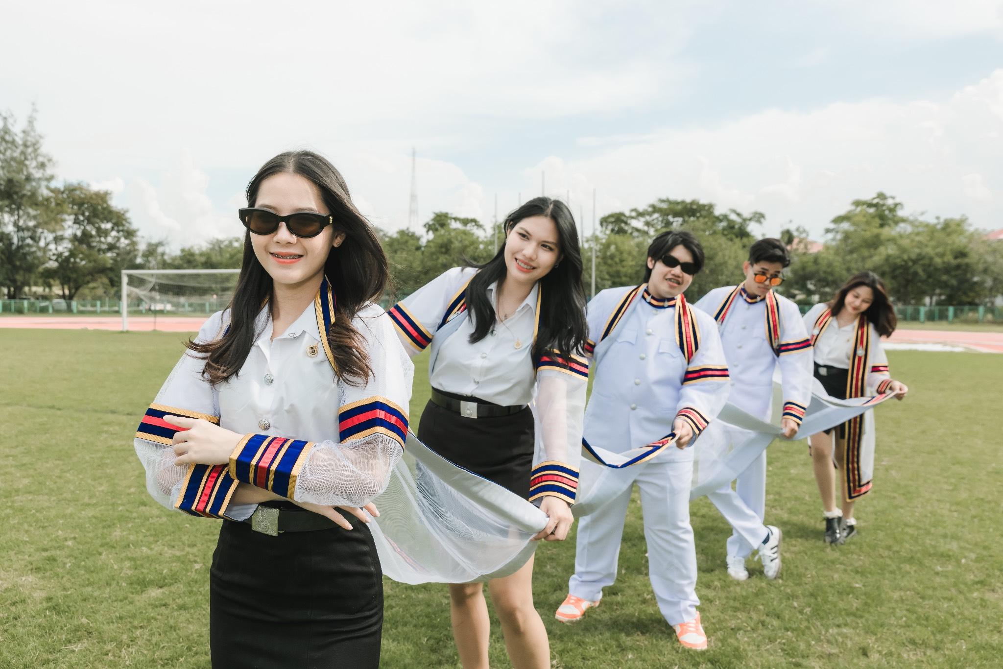 ผลงานรับปริญญา มหาวิทยาลัยเทคโนโลยีราชมงคลธัญบุรี โดย Castas Fames ภาพที่ 6