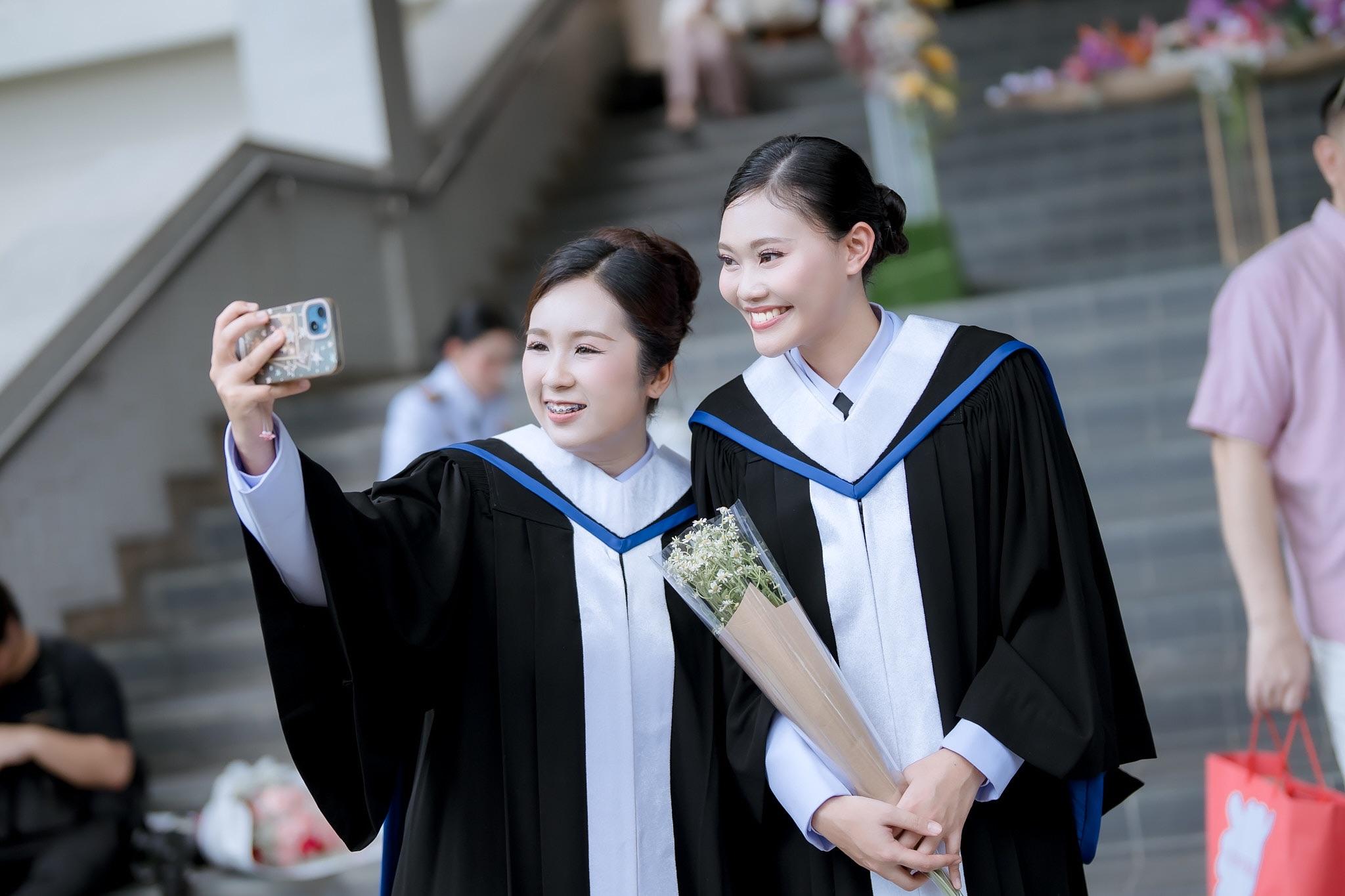 ผลงานรับปริญญา มหาวิทยาลัยมหิดล โดย Bird Panivat photographer ภาพที่ 10