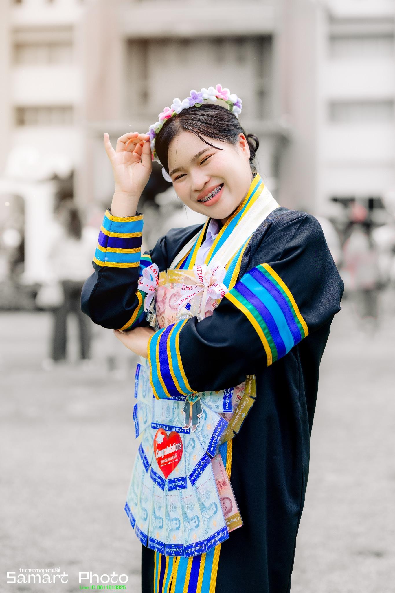 ผลงานรับปริญญา โดย Samart Photo ภาพที่ 12