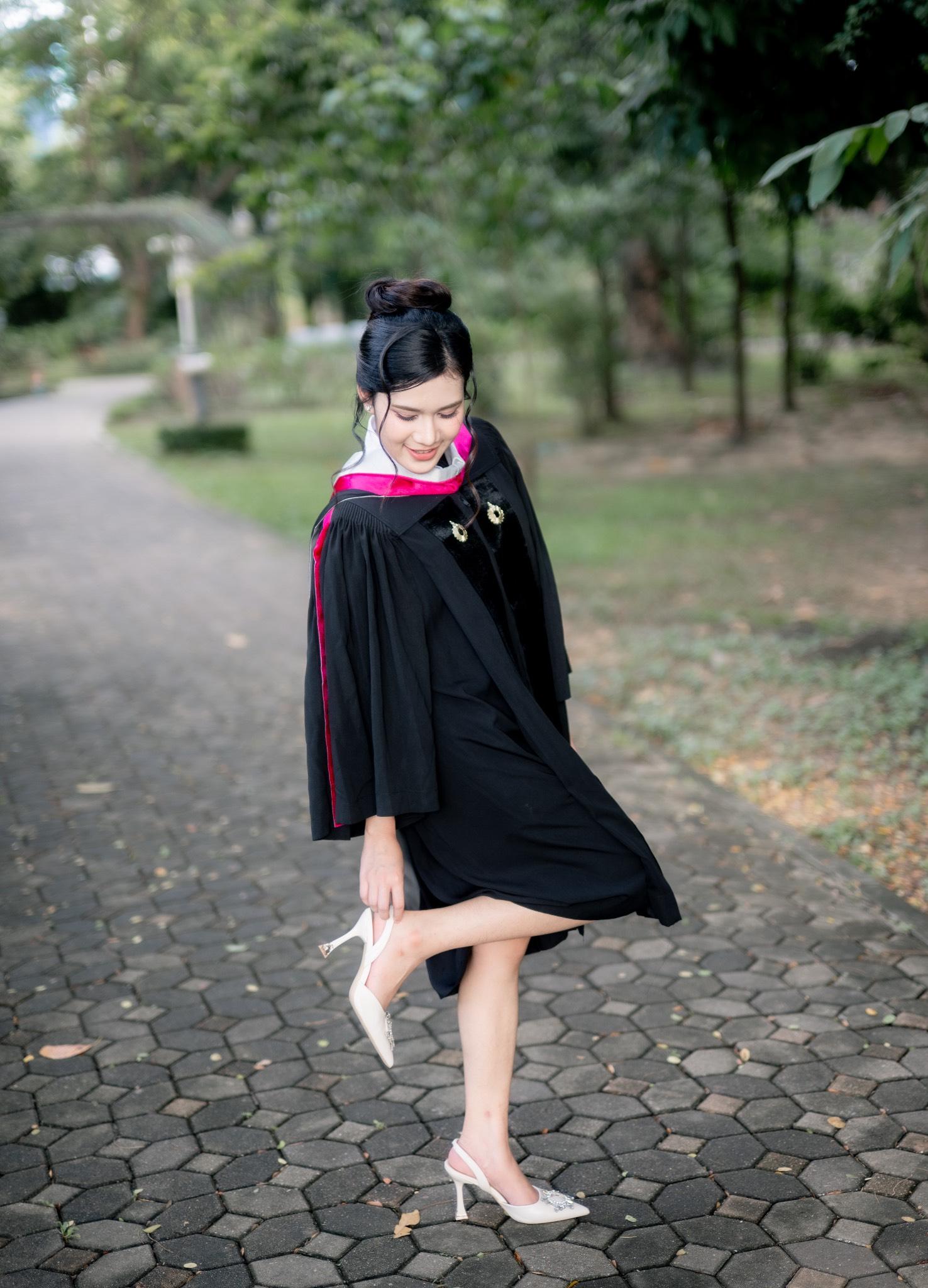 ผลงานรับปริญญา มหาวิทยาลัยรังสิต โดย H A N G P h o t o ภาพที่ 9