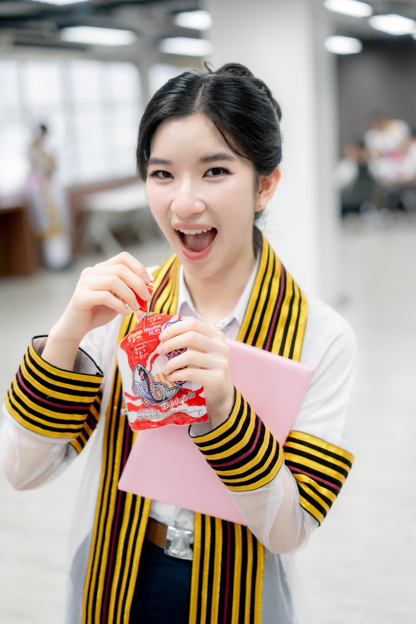 ผลงานรับปริญญา จุฬาลงกรณ์มหาวิทยาลัย โดย H A N G P h o t o ภาพที่ 12