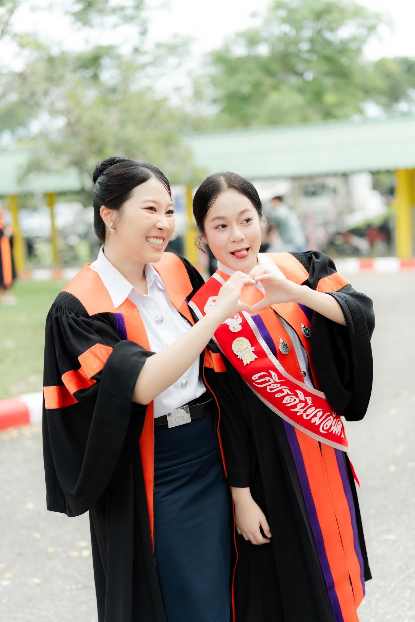 ผลงานรับปริญญา มหาวิทยาลัยวลัยลักษณ์ โดย snaps_dash ภาพที่ 7