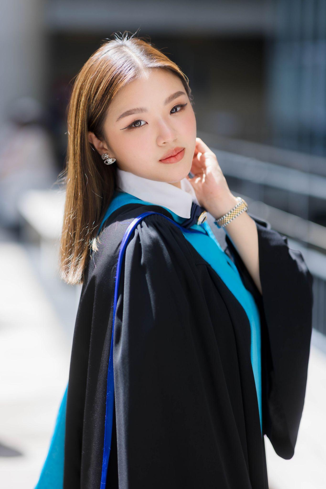 ผลงานรับปริญญา โดย หนวดแมว ภาพที่ 1