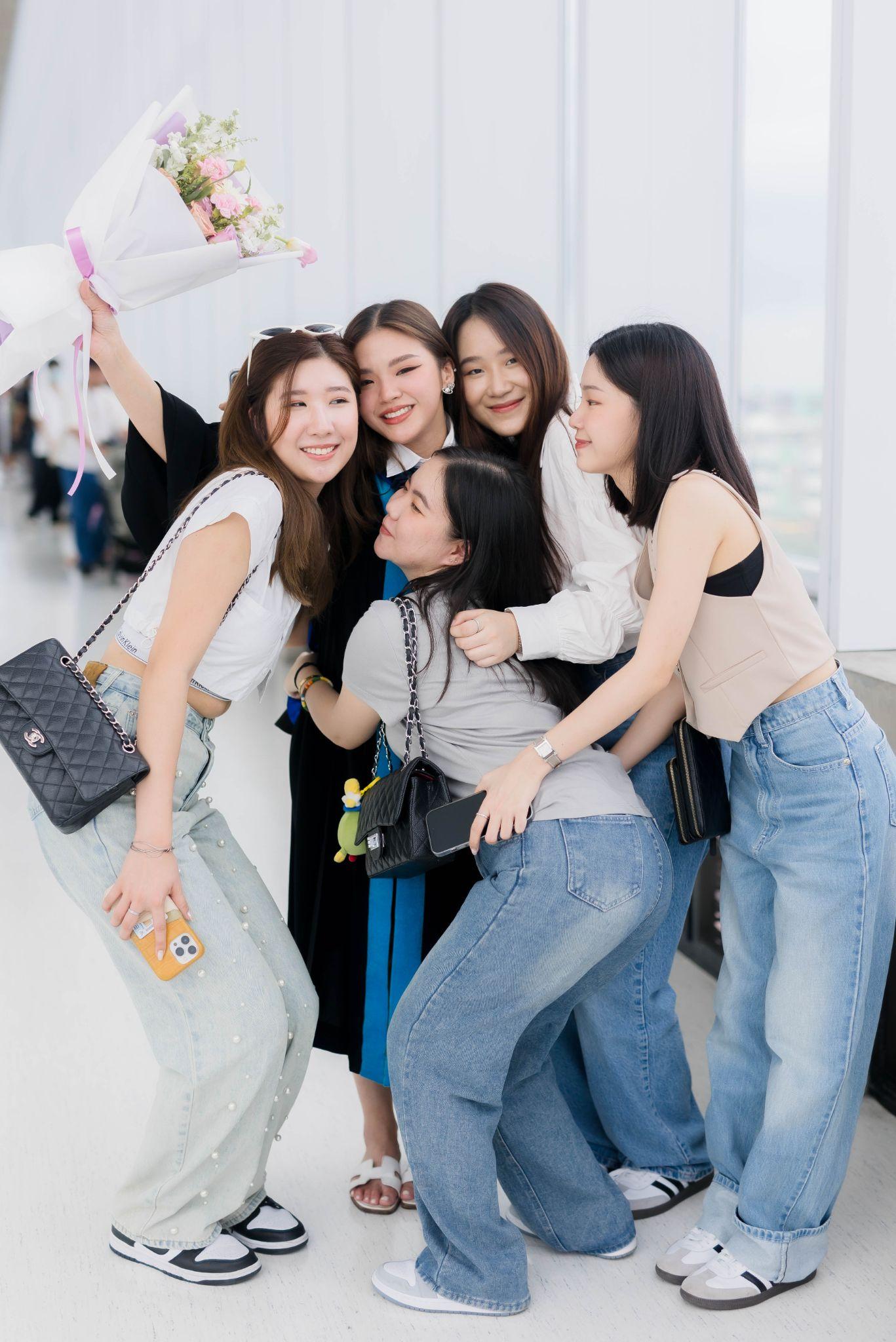 ผลงานรับปริญญา มหาวิทยาลัยมหิดล โดย หนวดแมว ภาพที่ 4