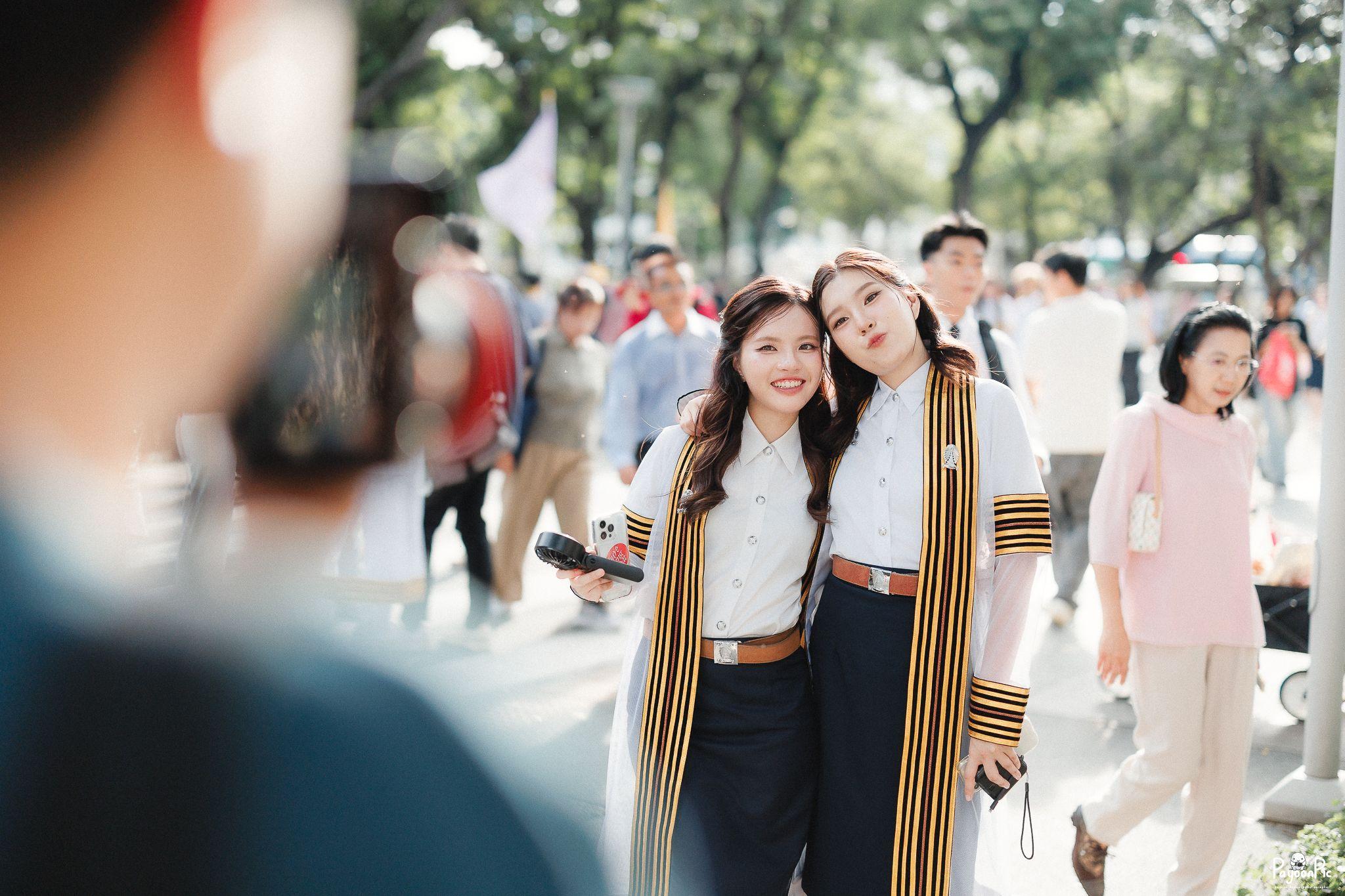 ผลงานรับปริญญา จุฬาลงกรณ์มหาวิทยาลัย โดย Payoonpic ภาพที่ 1