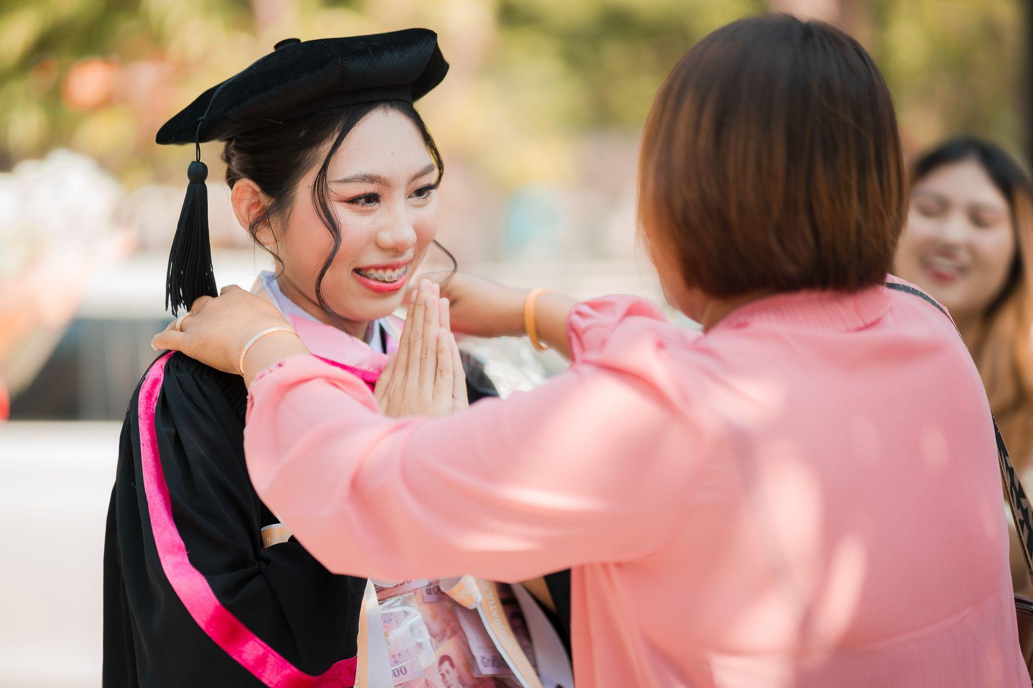 ผลงานรับปริญญา มหาวิทยาลัยรังสิต โดย AeffSnap ภาพที่ 4