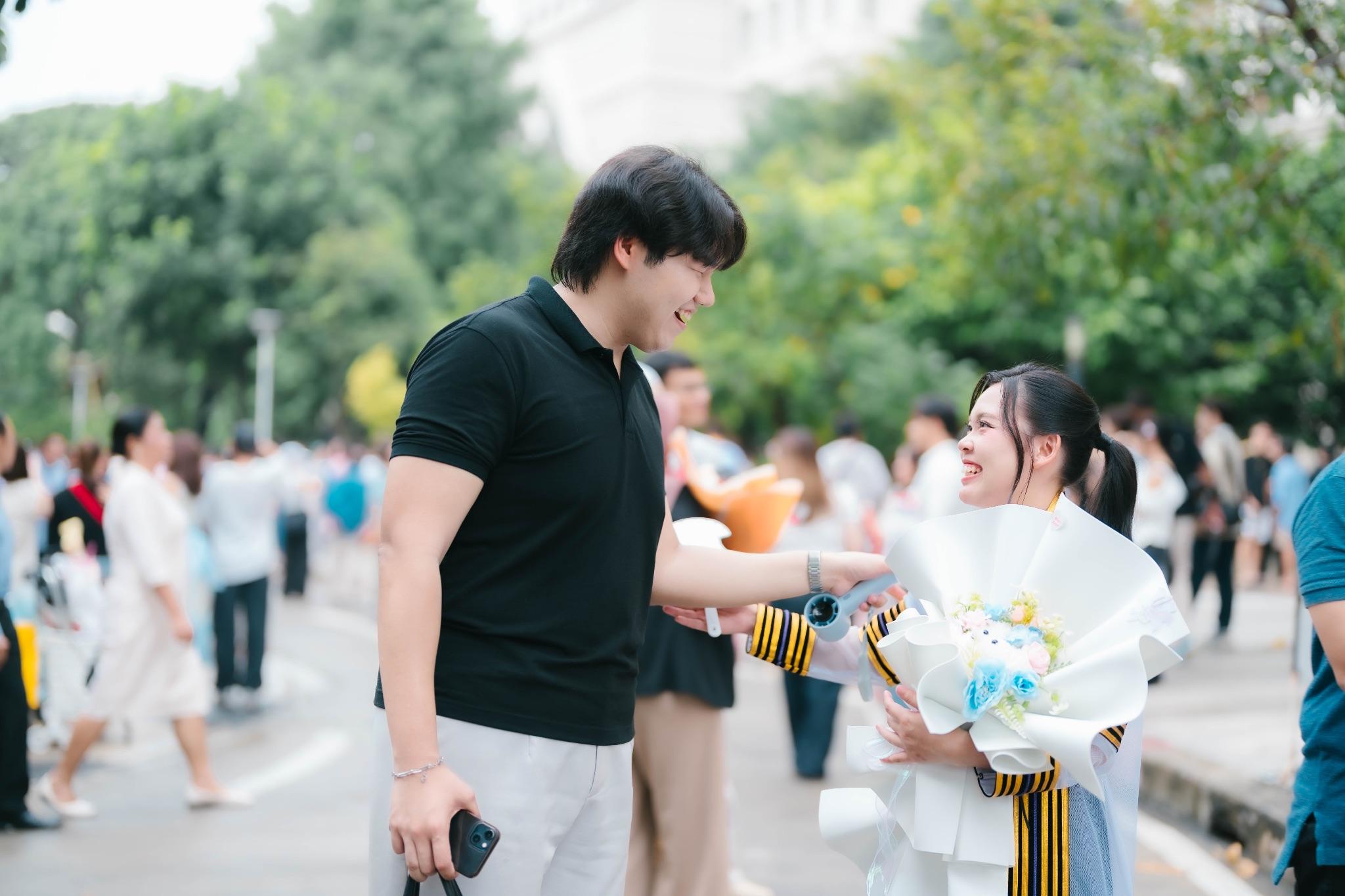 ผลงานรับปริญญา จุฬาลงกรณ์มหาวิทยาลัย โดย favibe__ ภาพที่ 8