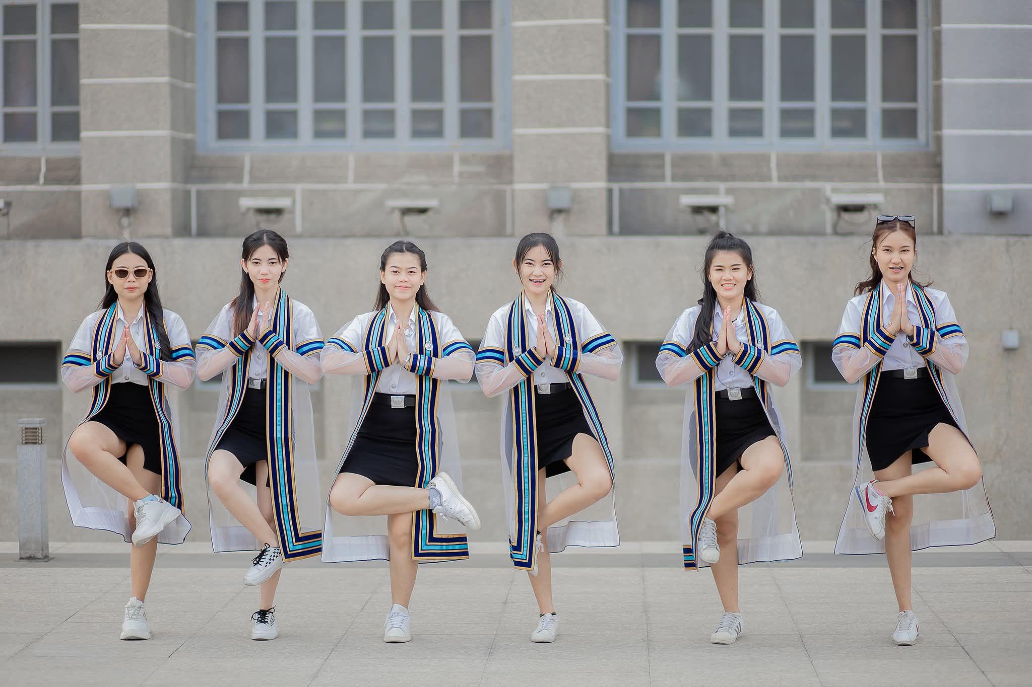 ผลงานรับปริญญา โดย ช่างภาพรับปริญญา ภาพที่ 13