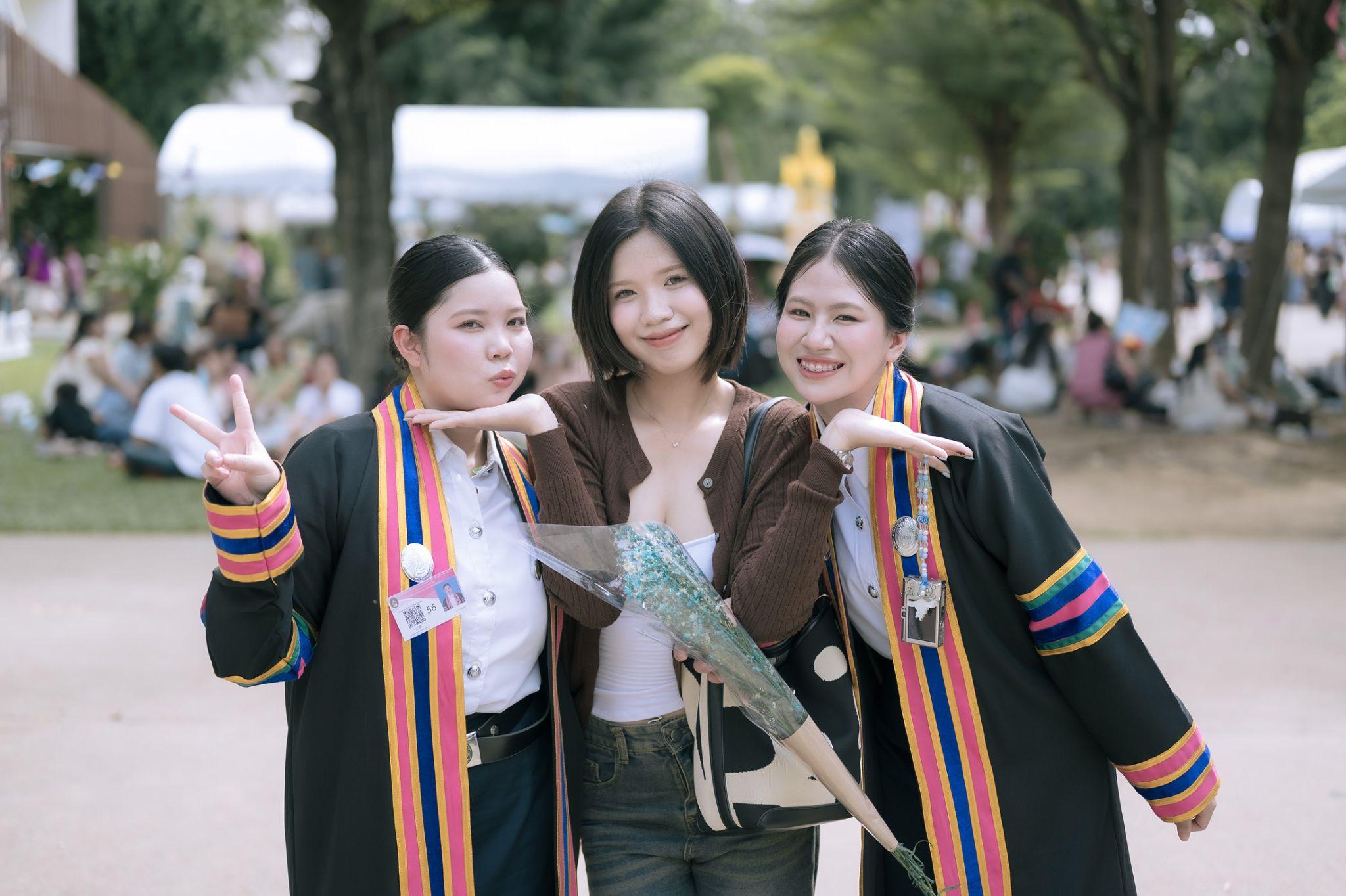 ผลงานรับปริญญา มหาวิทยาลัยราชภัฏนครปฐม โดย photokwang ภาพที่ 12