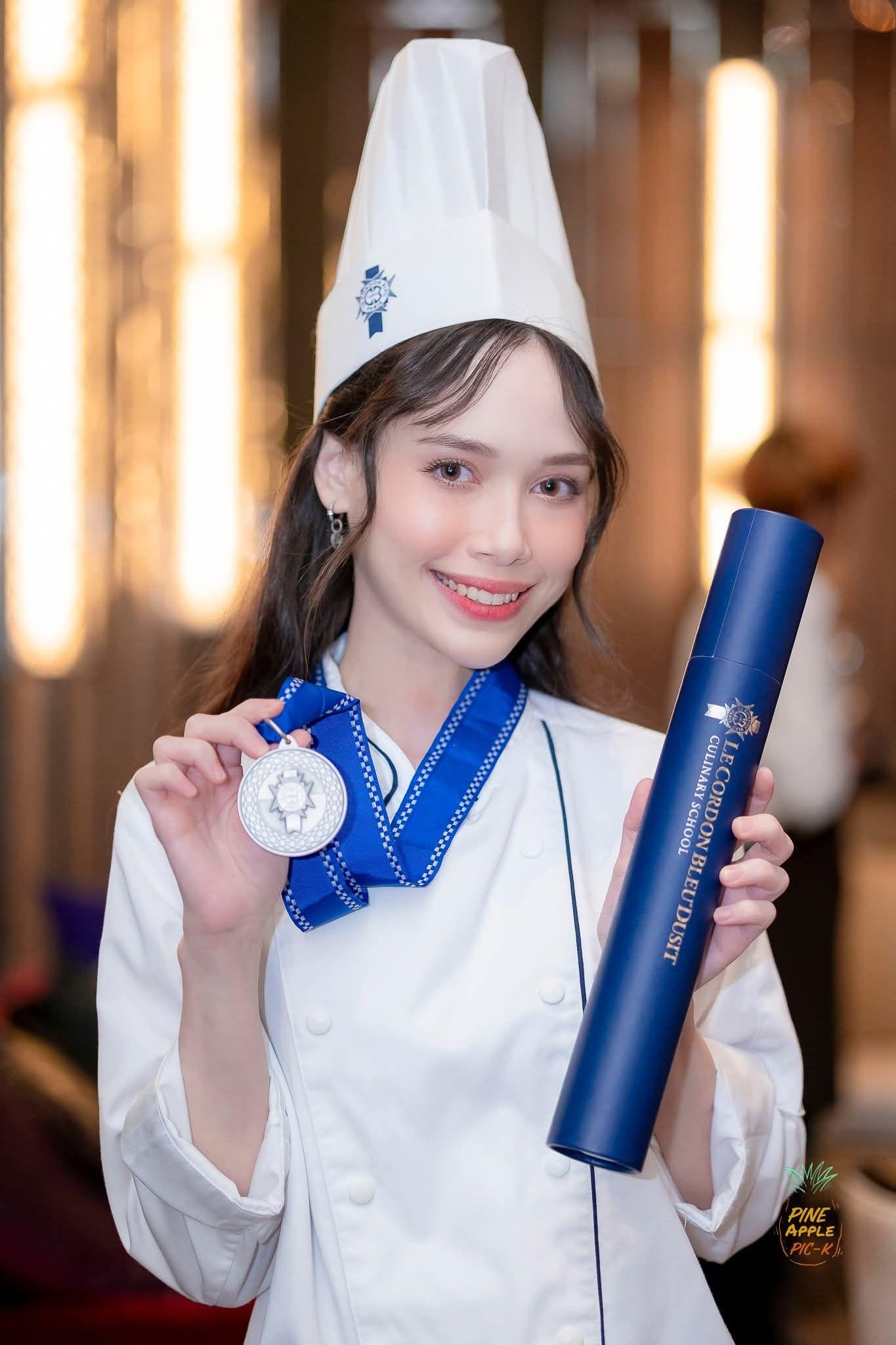 ผลงานรับปริญญา โดย Pineapplejib ภาพที่ 17