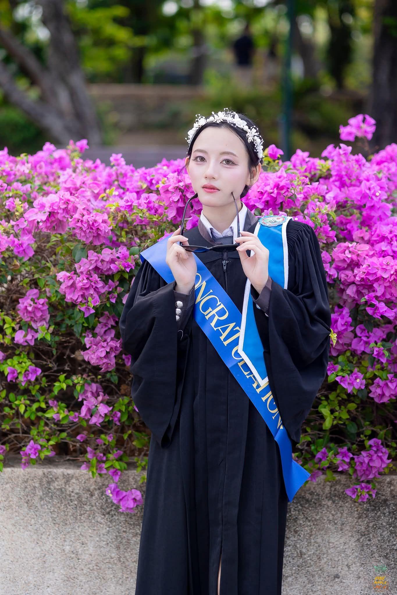 ผลงานรับปริญญา โดย Pineapplejib ภาพที่ 6