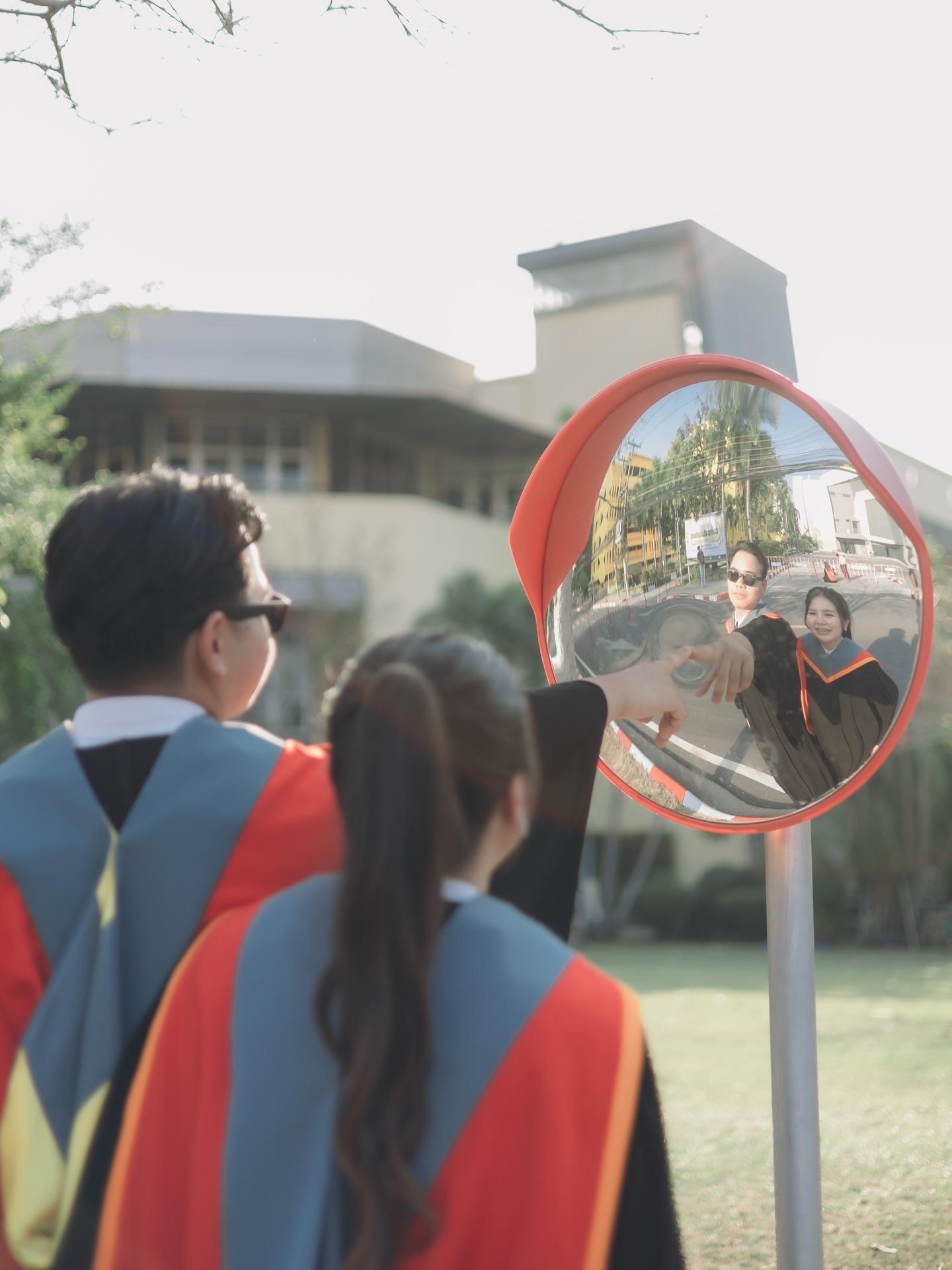 ผลงานรับปริญญา มหาวิทยาลัยบูรพา โดย ตำนักแมวอเมซอน ภาพที่ 12