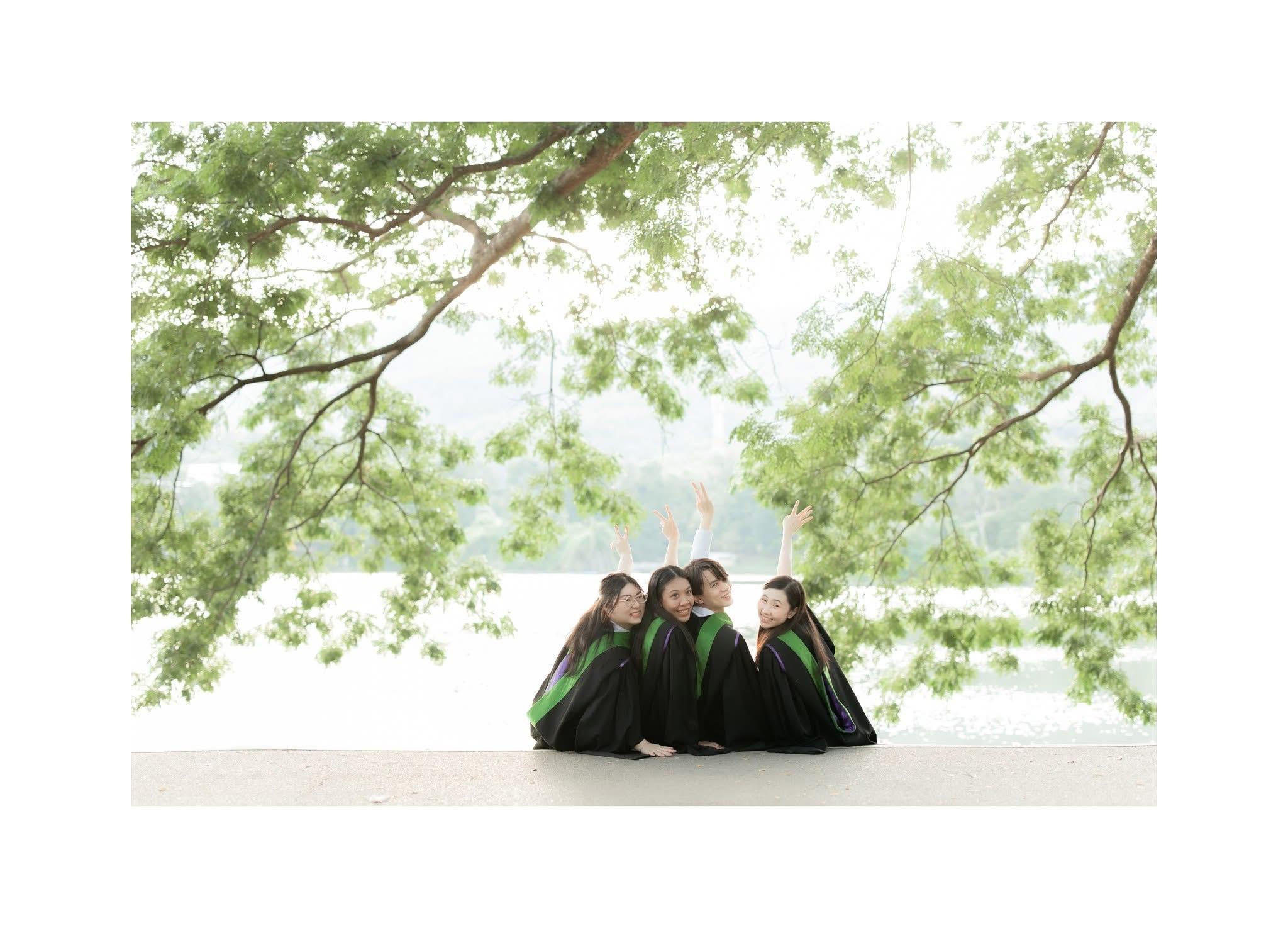 ผลงานรับปริญญา โดย aef.org ภาพที่ 13