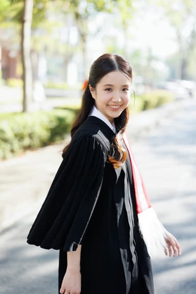 ผลงานรับปริญญา โดย Phoprukphoto ภาพที่ 3