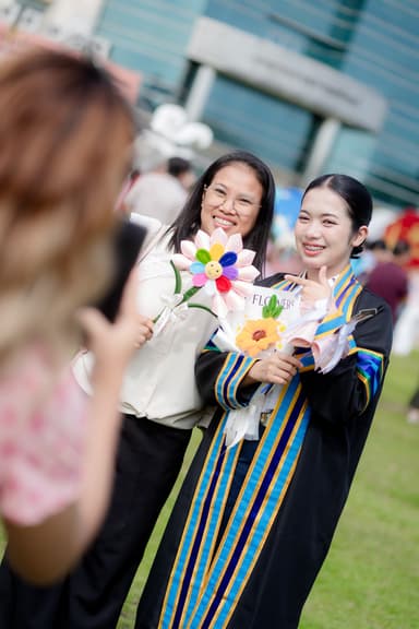 ผลงานรับปริญญา โดย Twenty Four Gallery ภาพที่ 4