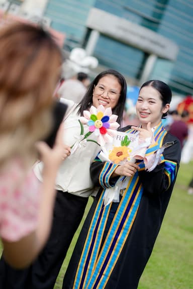 ผลงานรับปริญญา โดย Twenty Four Gallery ภาพที่ 4