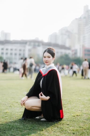 ผลงานรับปริญญา โดย ถ่ายกับฟิล์ม ภาพที่ 3