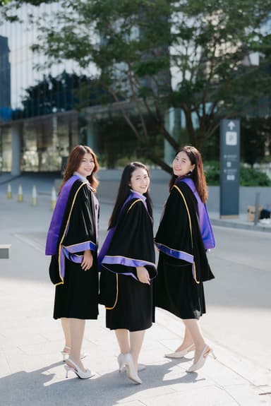 ผลงานรับปริญญา โดย AIY.YOURS ภาพที่ 3